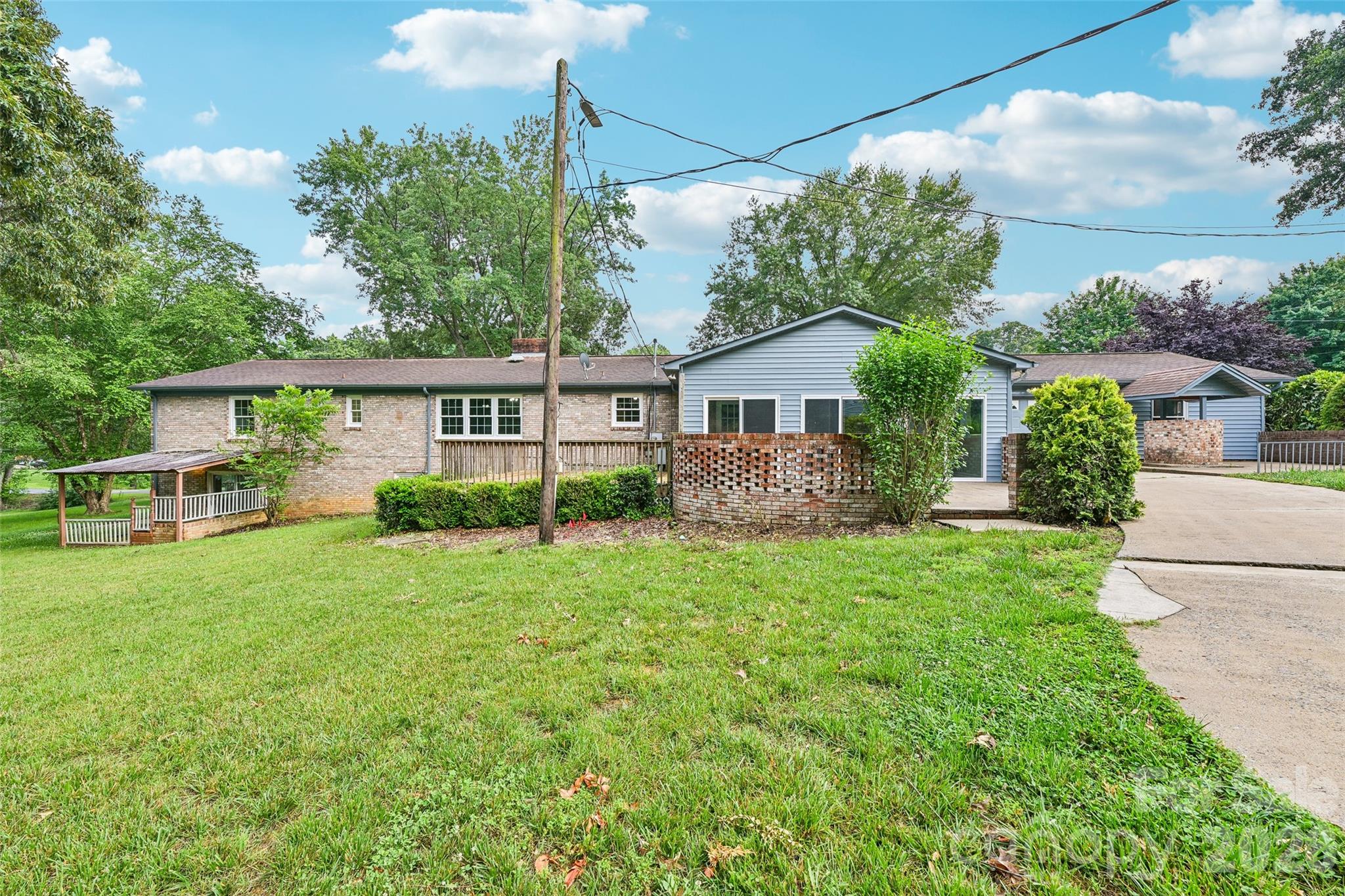 1621 N Oak Drive Property Photo 6