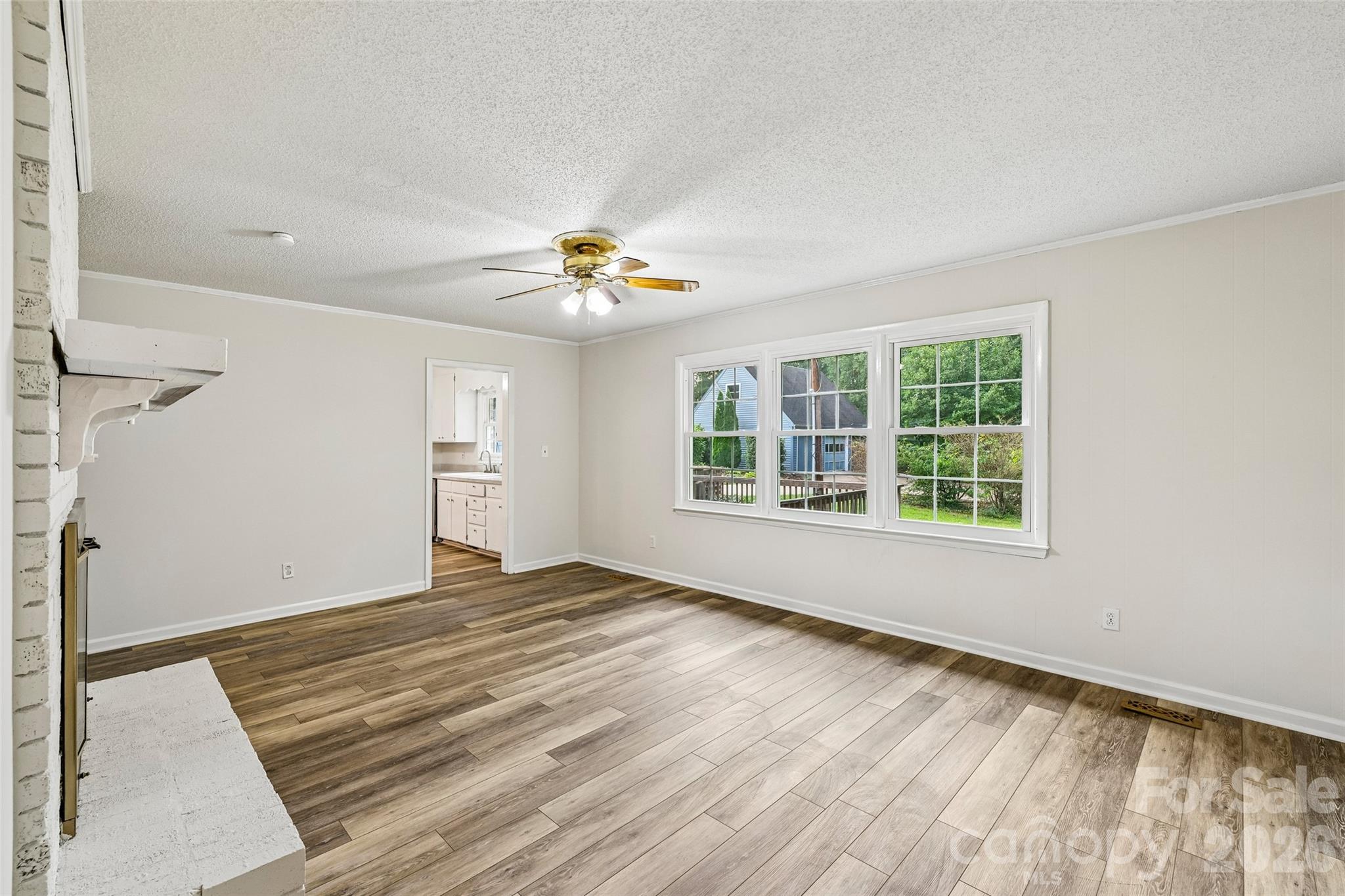 1621 N Oak Drive Property Photo 9