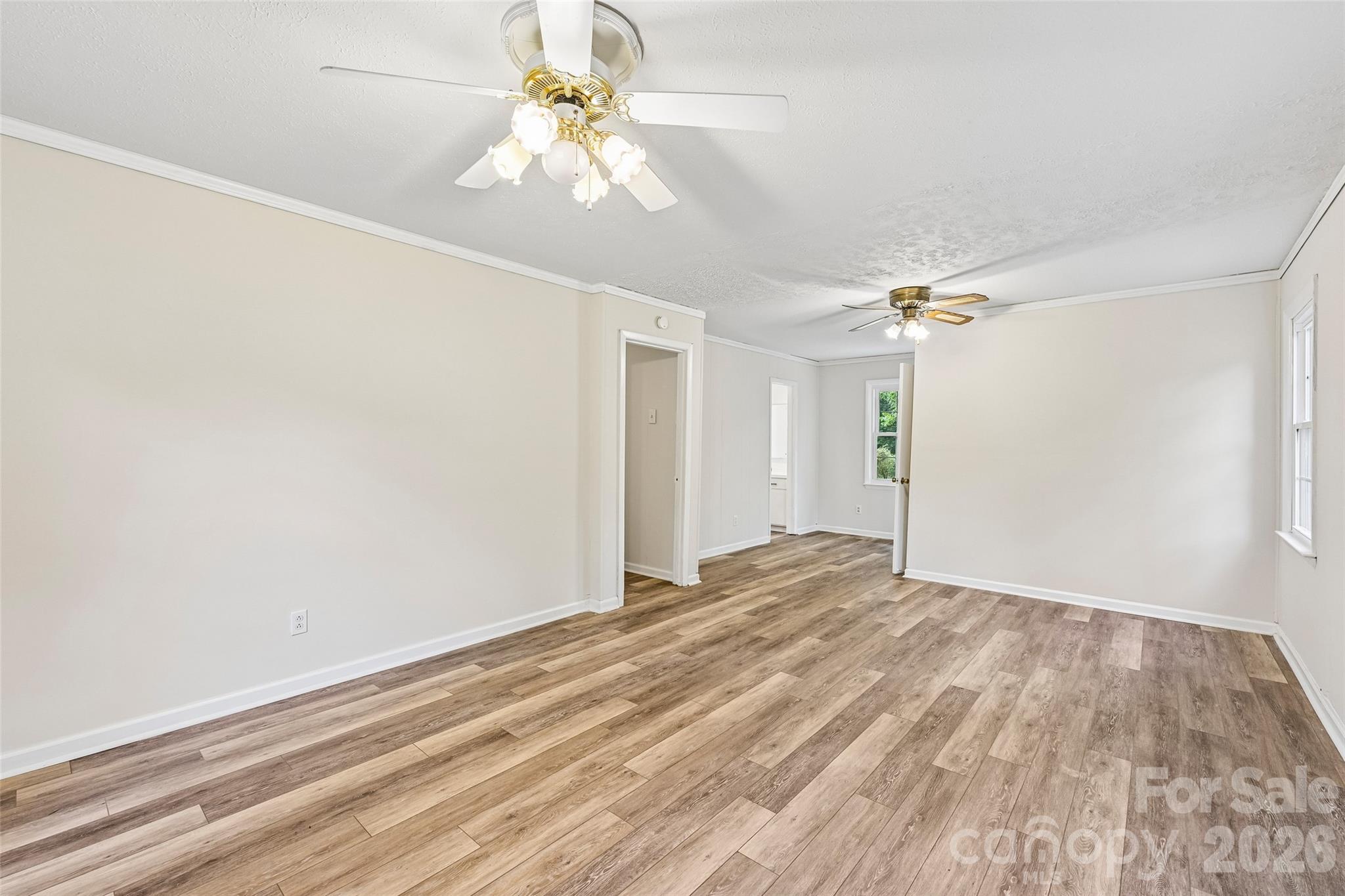 1621 N Oak Drive Property Photo 12