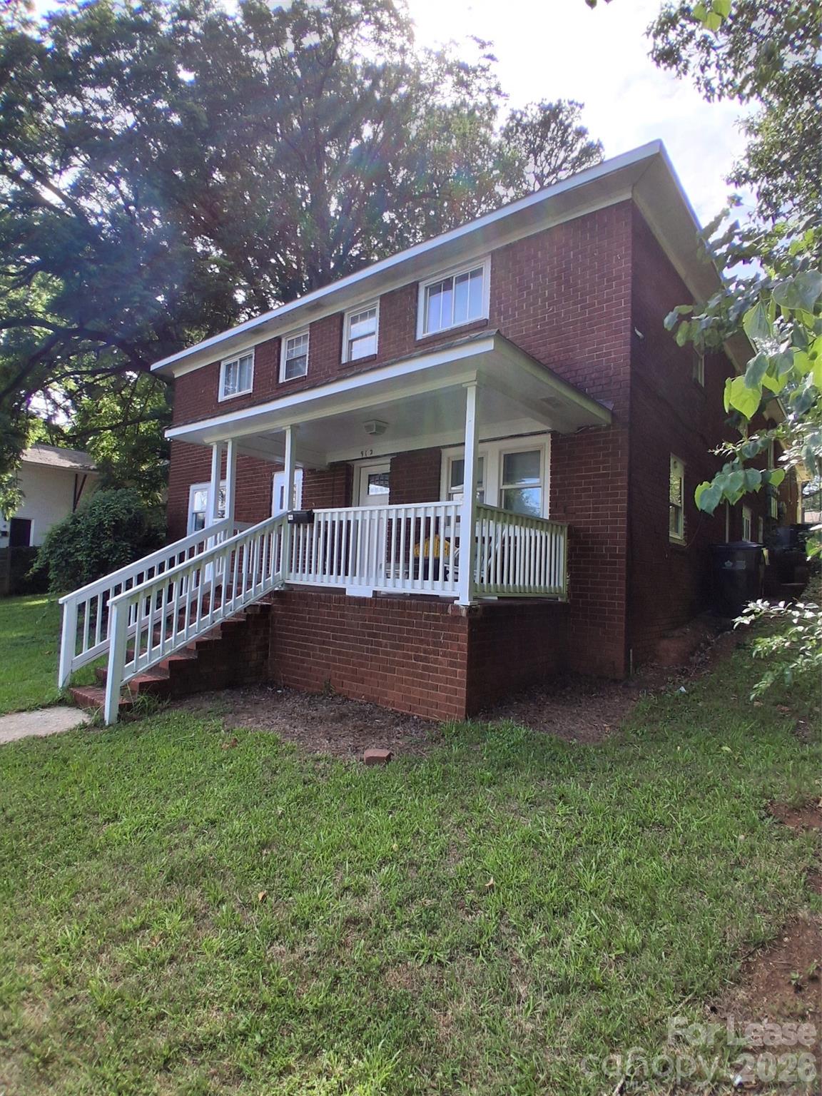 912 Berryhill Road Property Photo 1