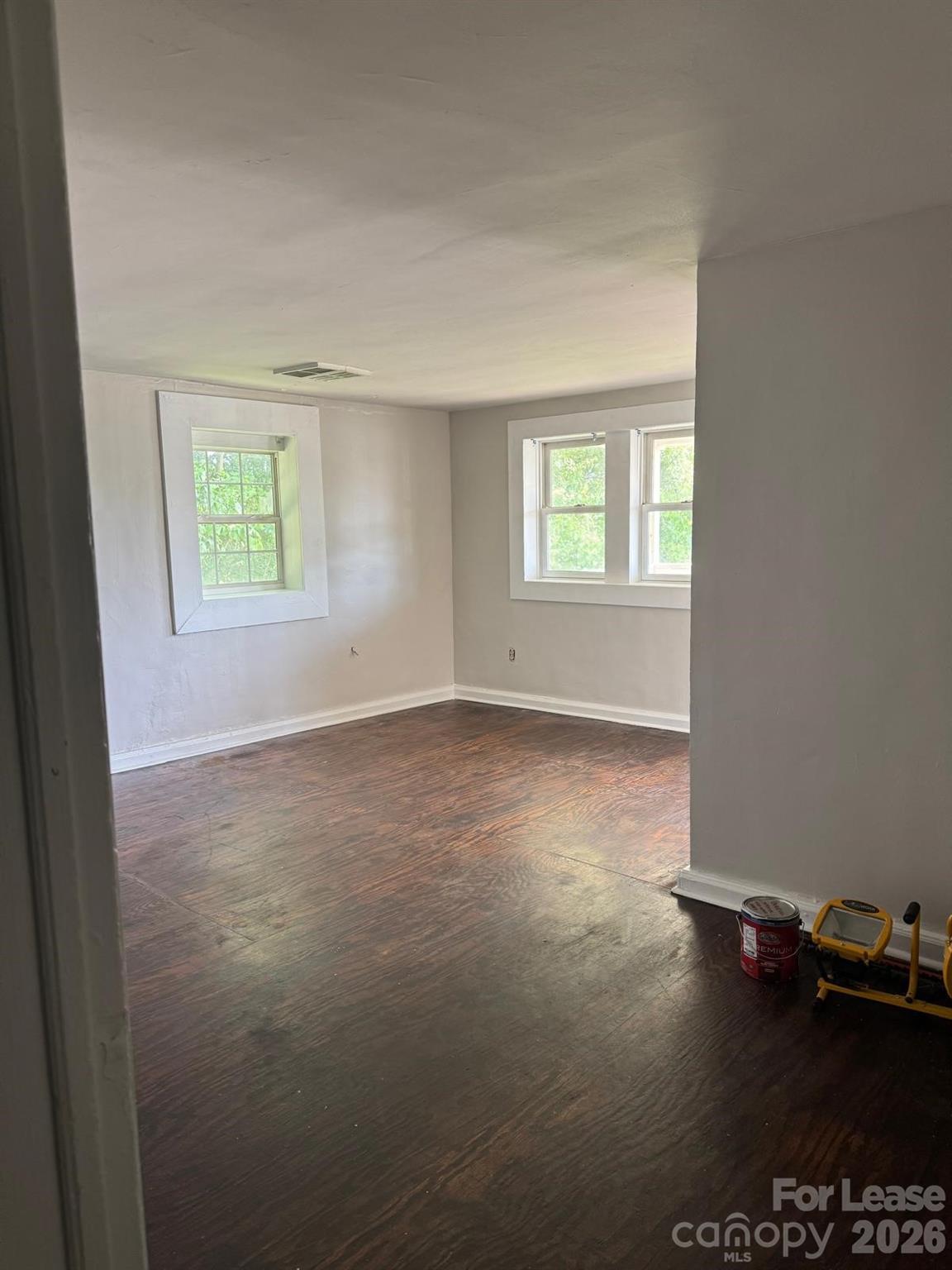 912 Berryhill Road Property Photo 4