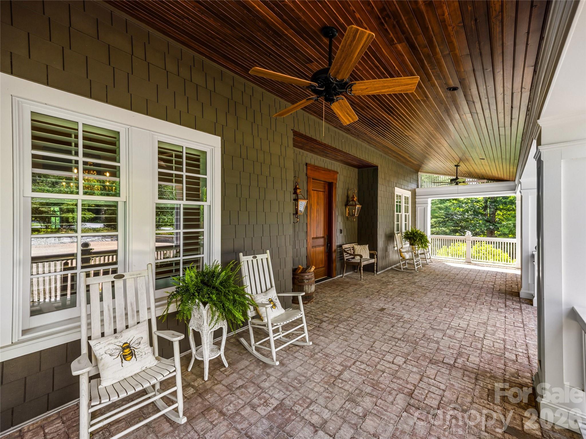 1 Cedar Chine Drive Property Photo 6