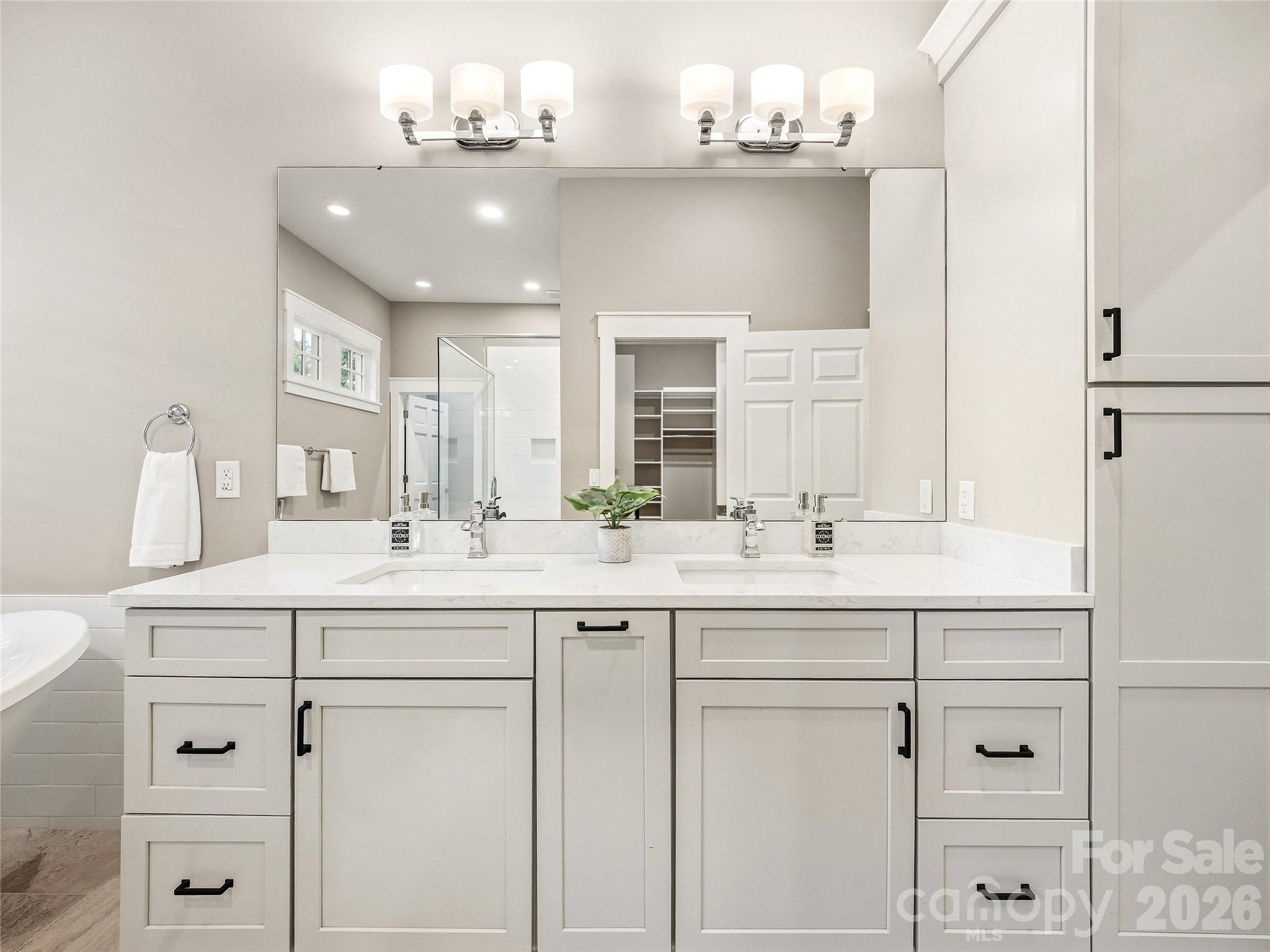 1 Cedar Chine Drive Property Photo 26