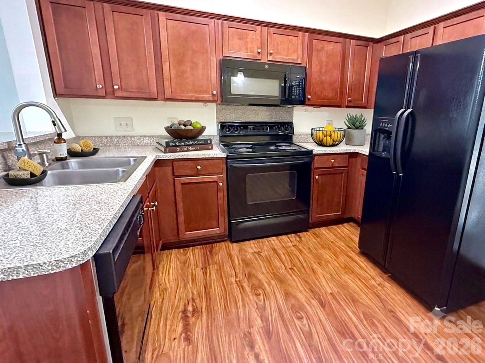 8842 Gerren Court Property Photo 6