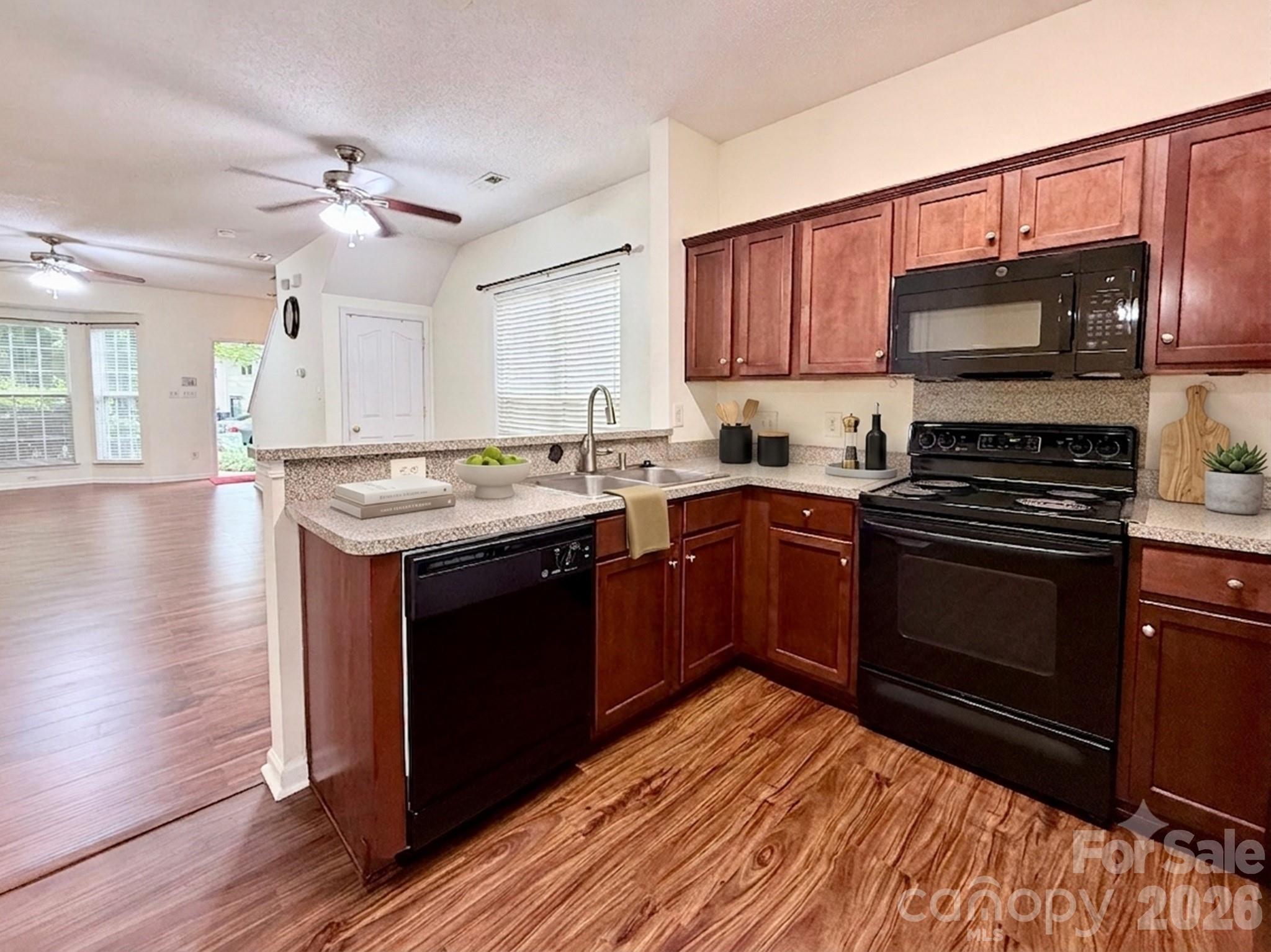 8842 Gerren Court Property Photo 7