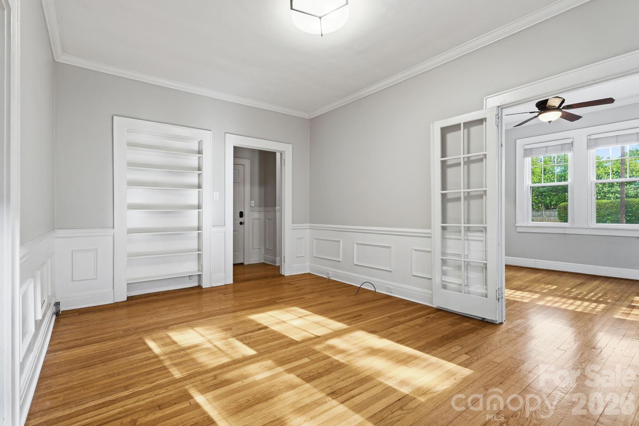 916 Bromley Road Property Photo 6
