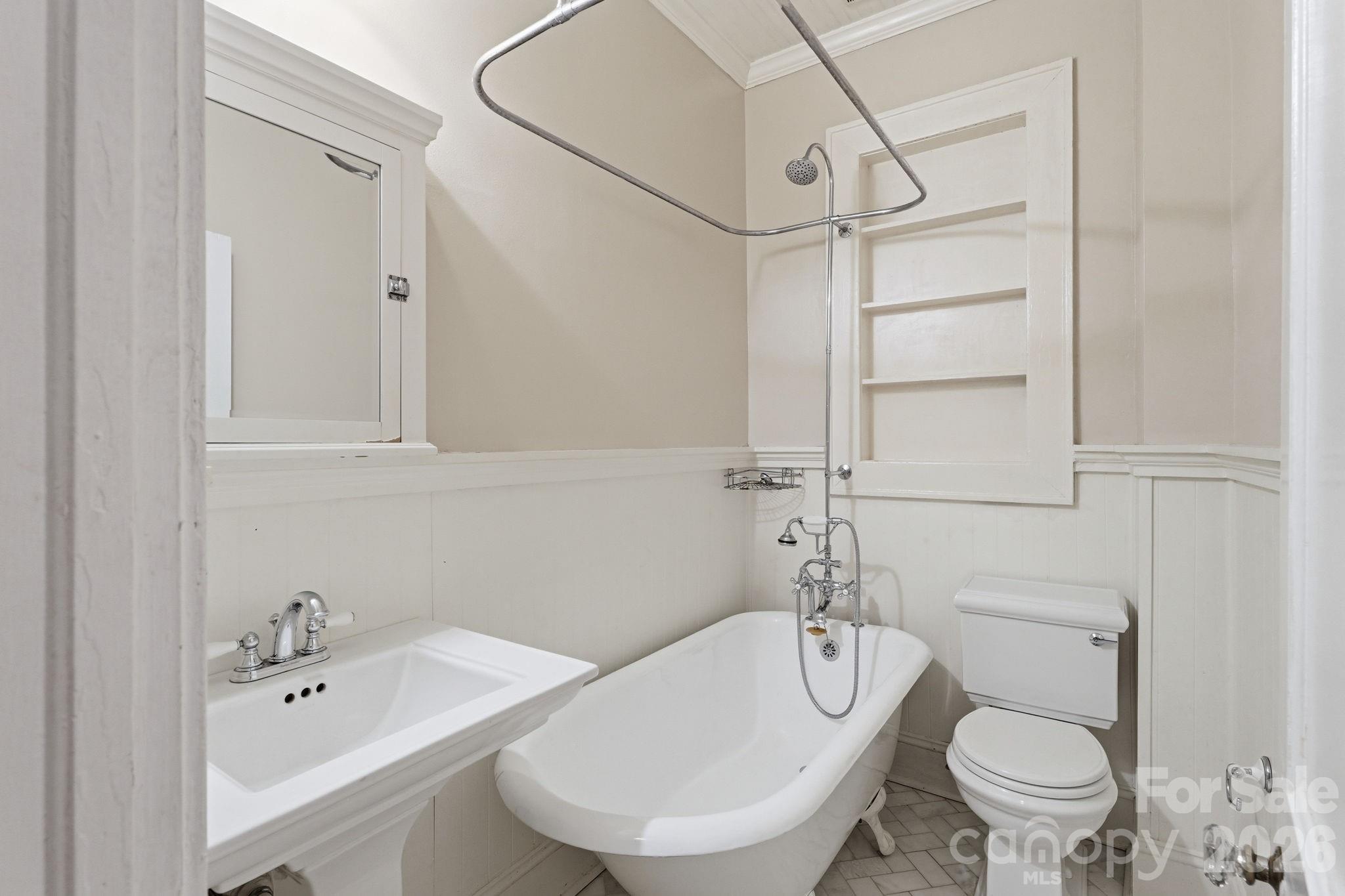 916 Bromley Road Property Photo 15