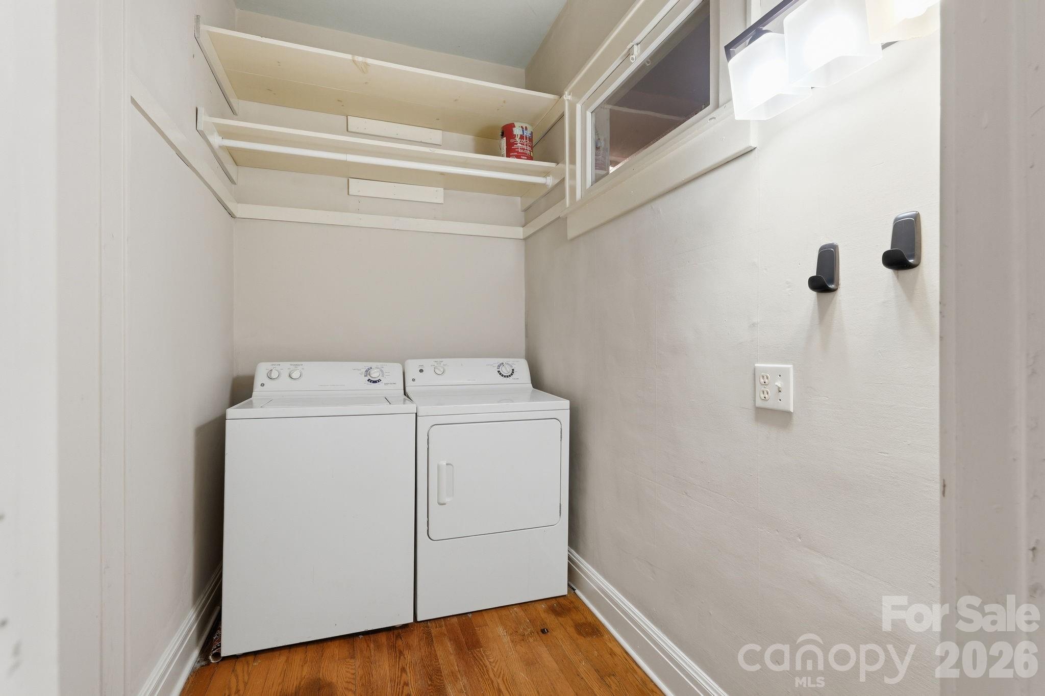 916 Bromley Road Property Photo 16