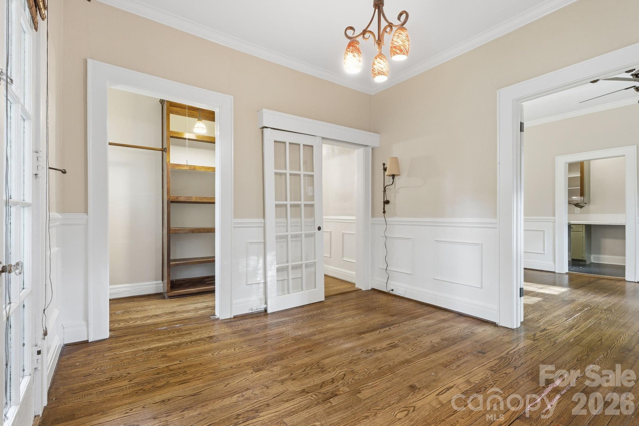 916 Bromley Road Property Photo 29