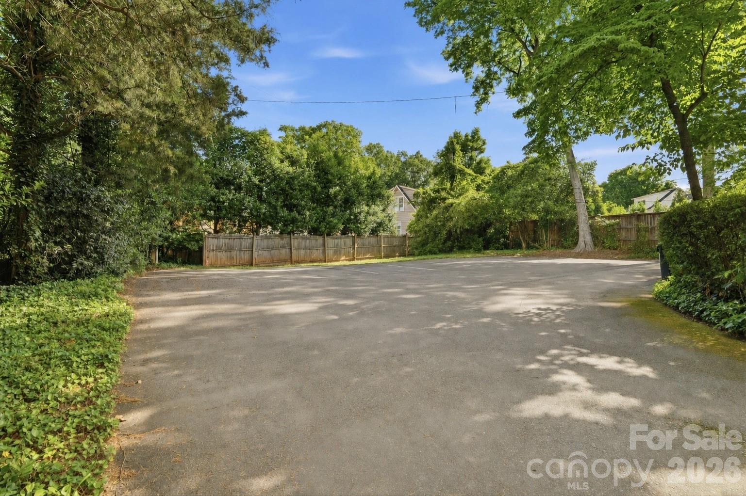 916 Bromley Road Property Photo 43