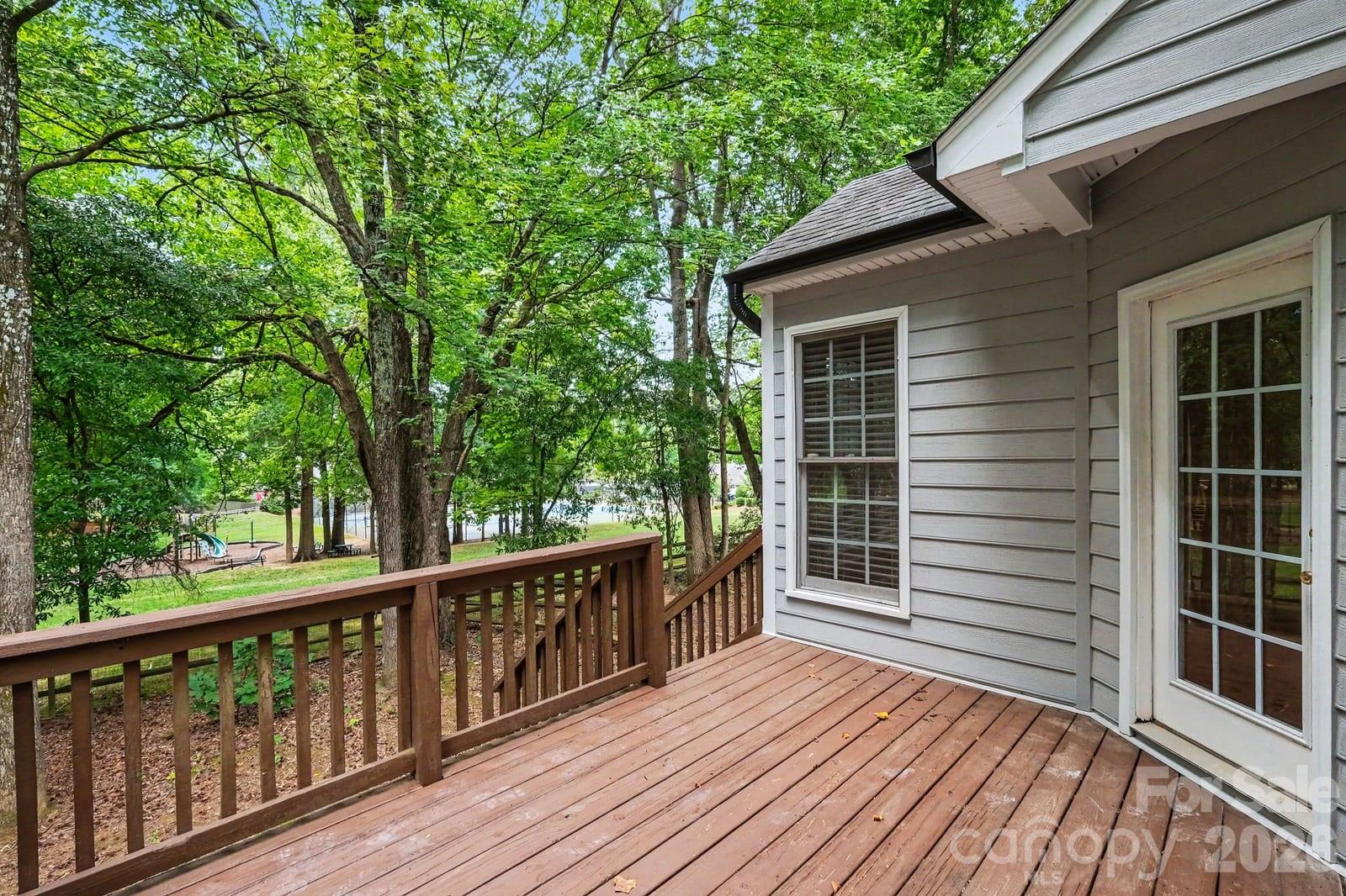 17208 Sycamore Ridge Court Property Photo 11