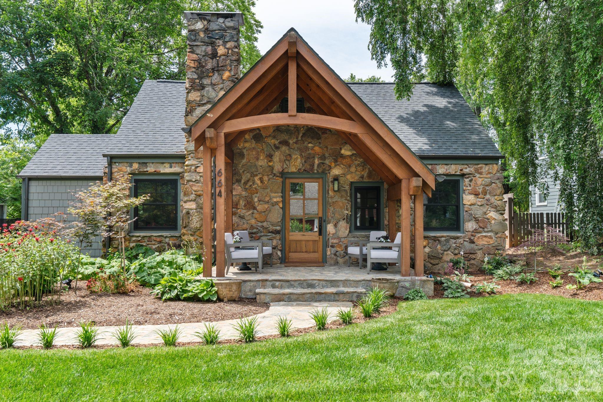 664 Lakeshore Drive Property Photo 1