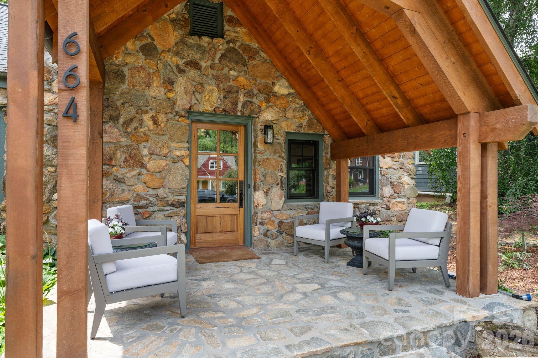 664 Lakeshore Drive Property Photo 4