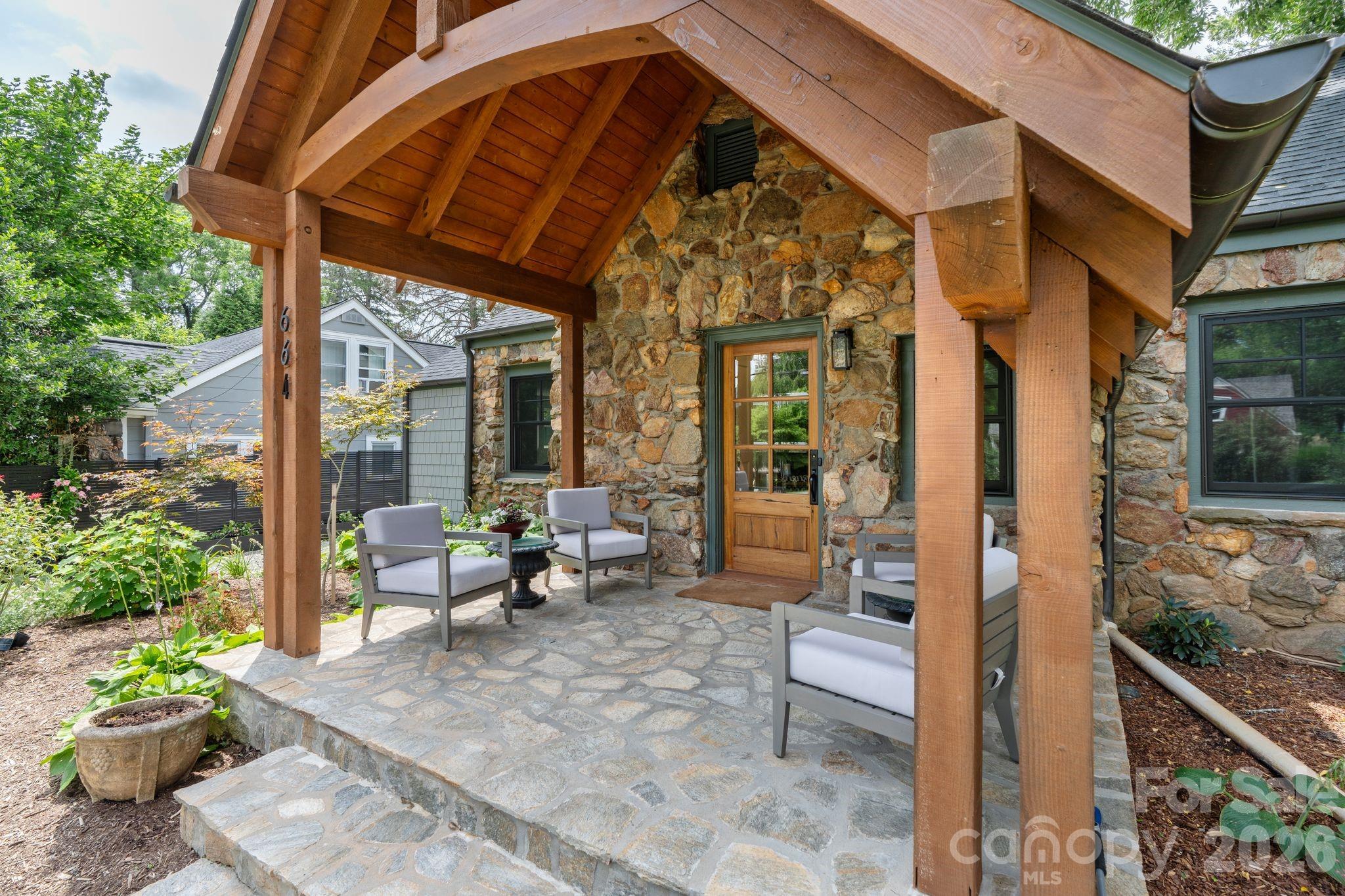 664 Lakeshore Drive Property Photo 5