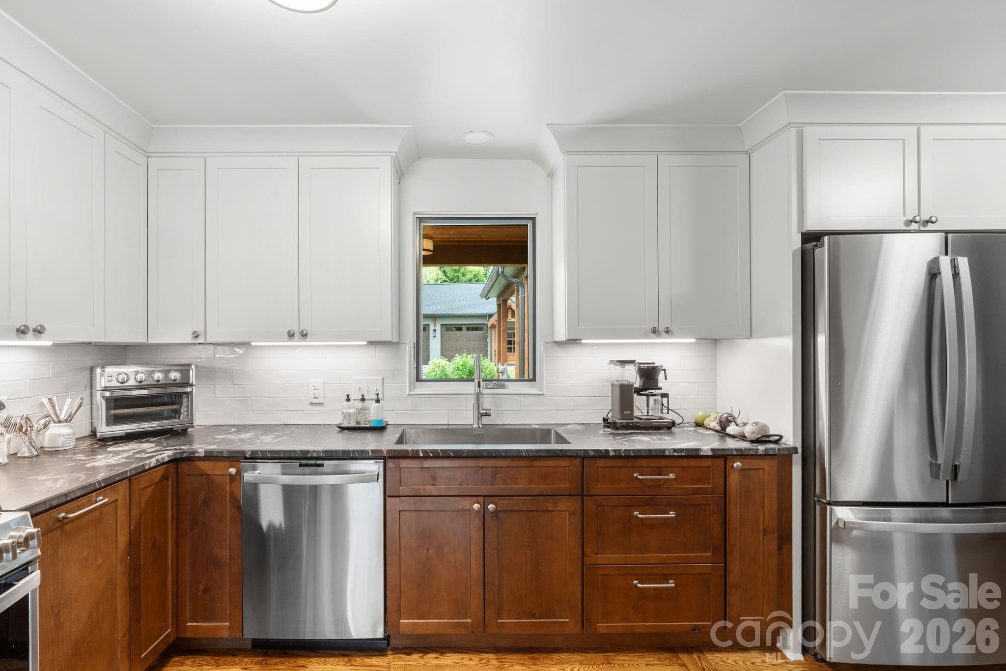 664 Lakeshore Drive Property Photo 9
