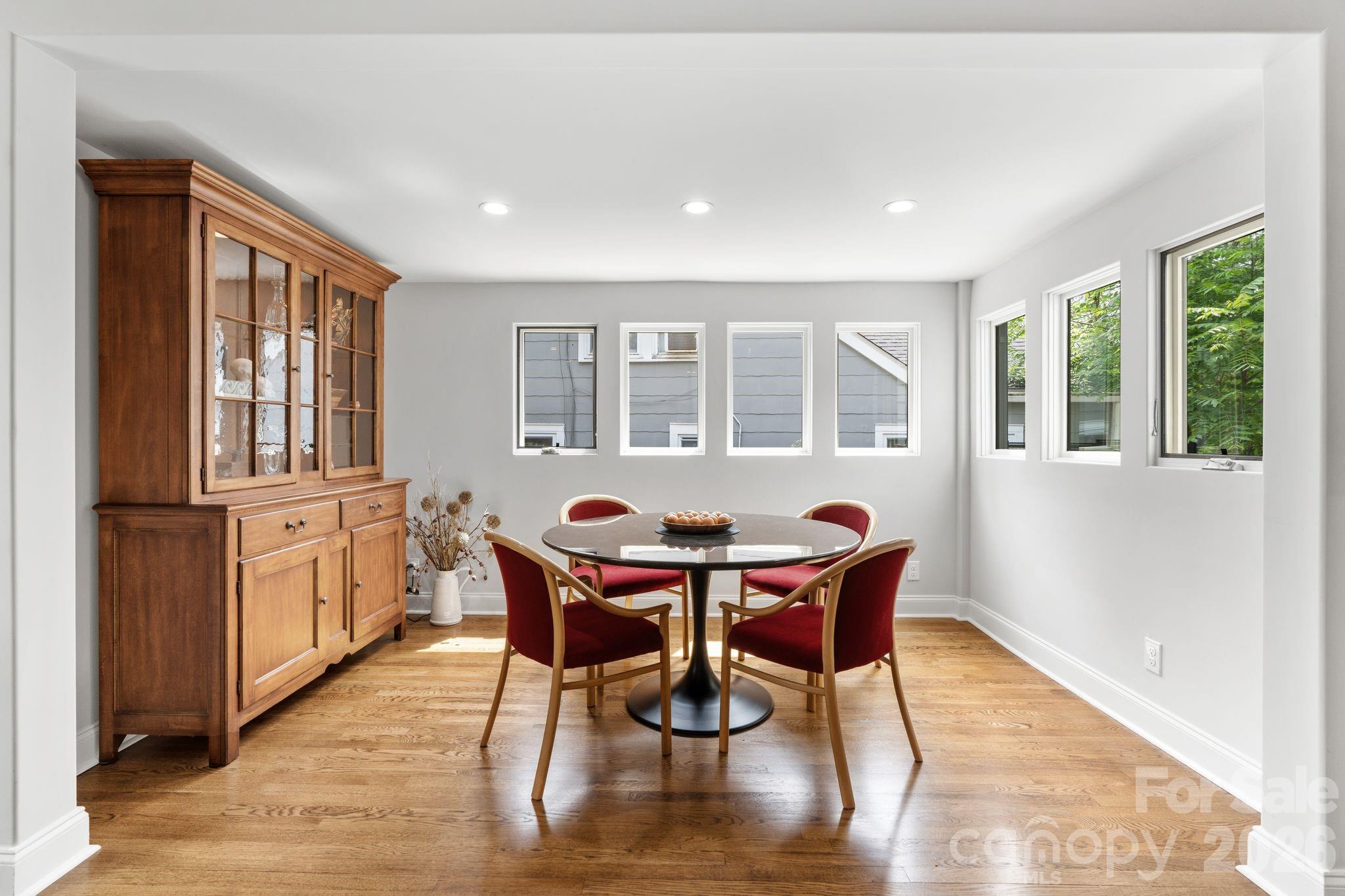 664 Lakeshore Drive Property Photo 17