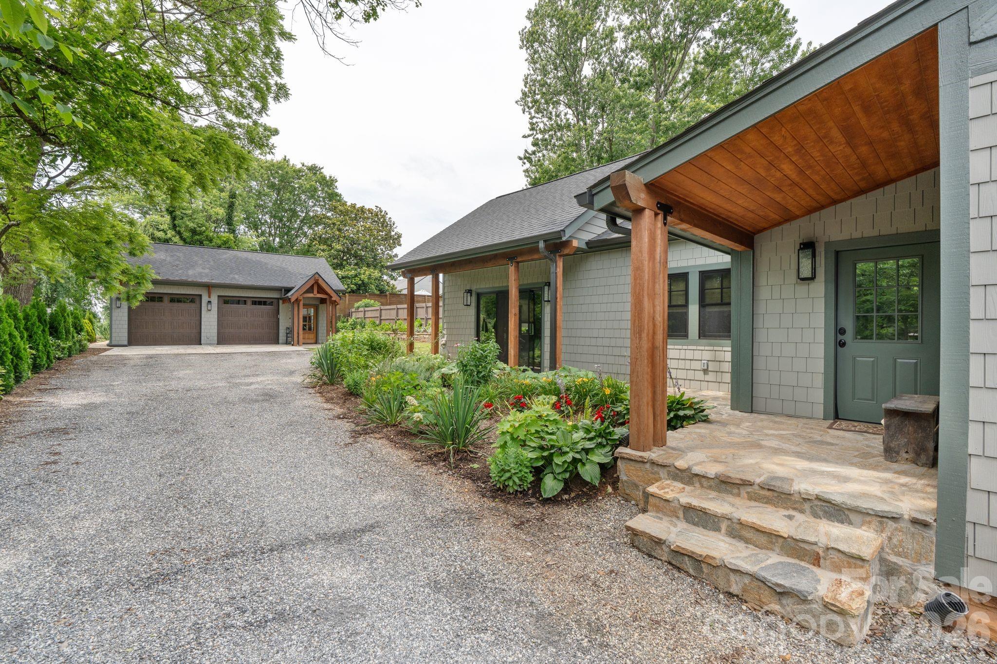 664 Lakeshore Drive Property Photo 35