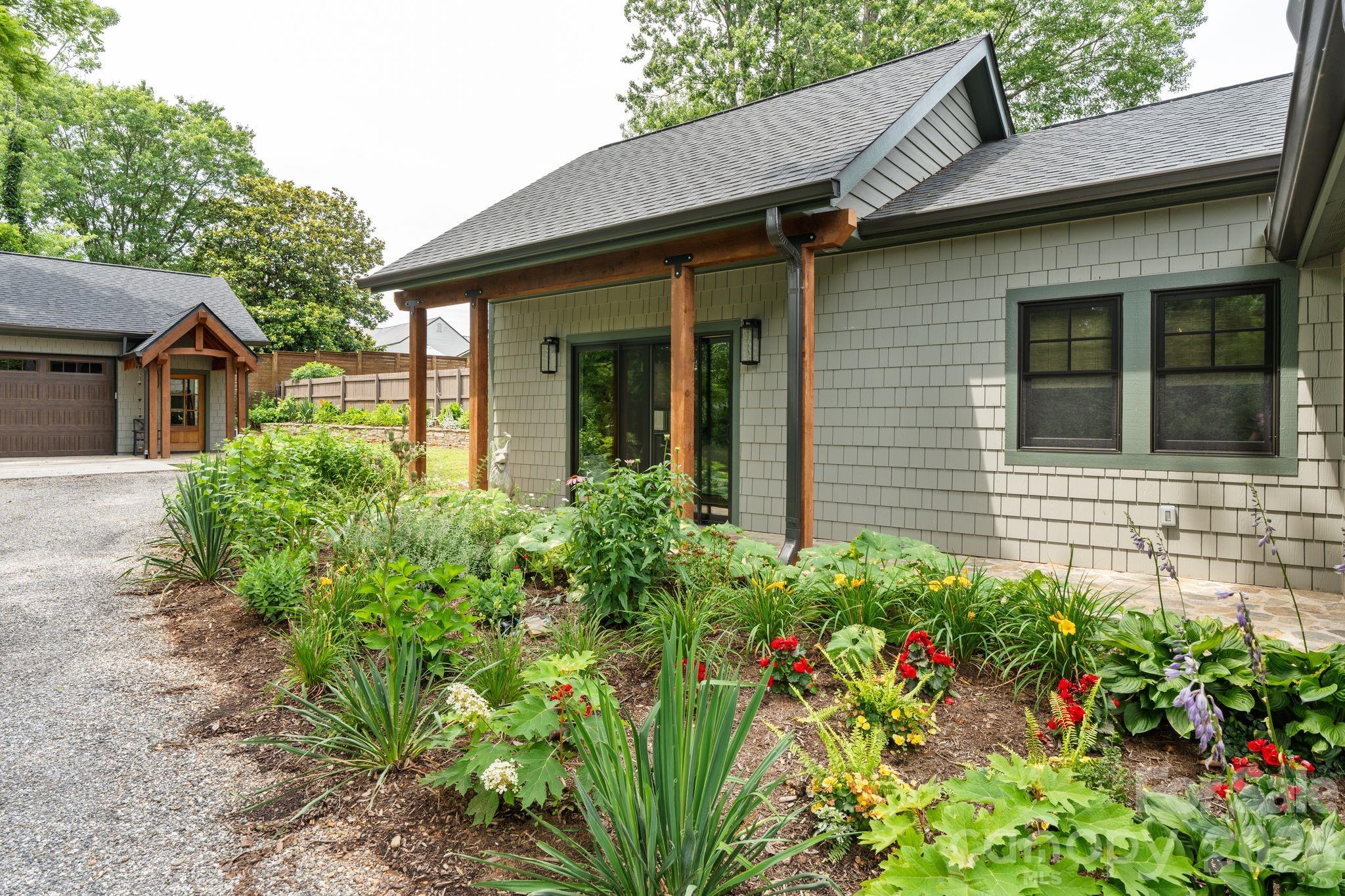 664 Lakeshore Drive Property Photo 37