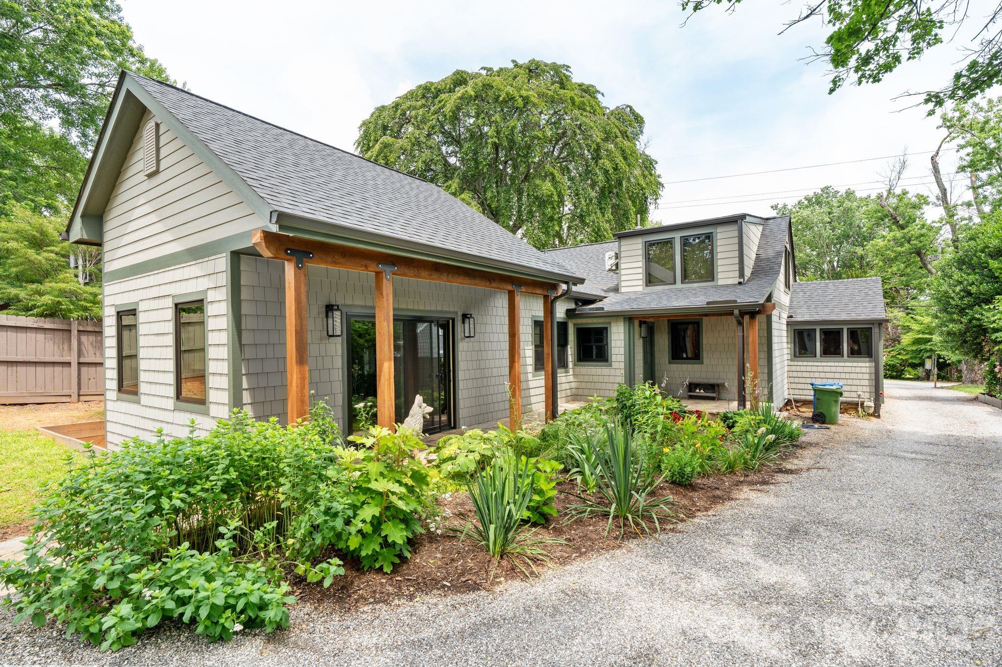 664 Lakeshore Drive Property Photo 39