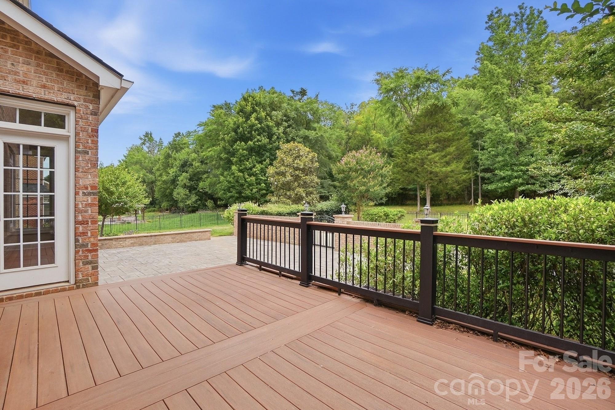 507 Five Leaf Lane Property Photo 9