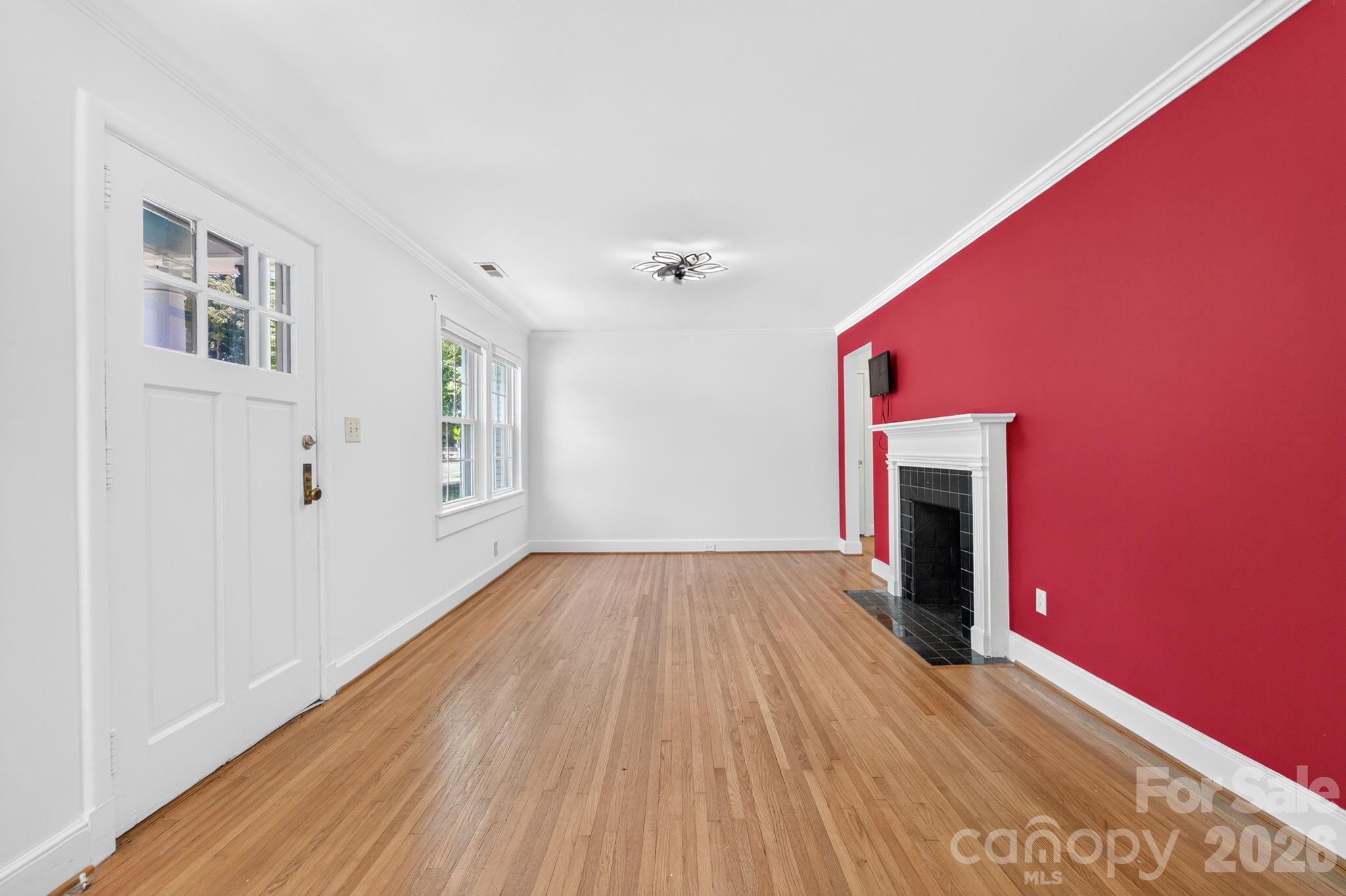 2113 Scott Avenue Property Photo 11