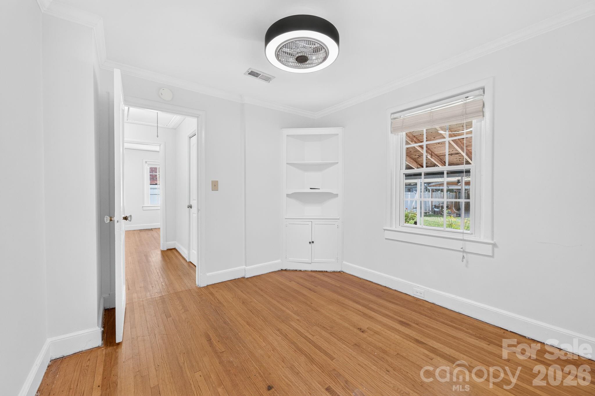 2113 Scott Avenue Property Photo 18