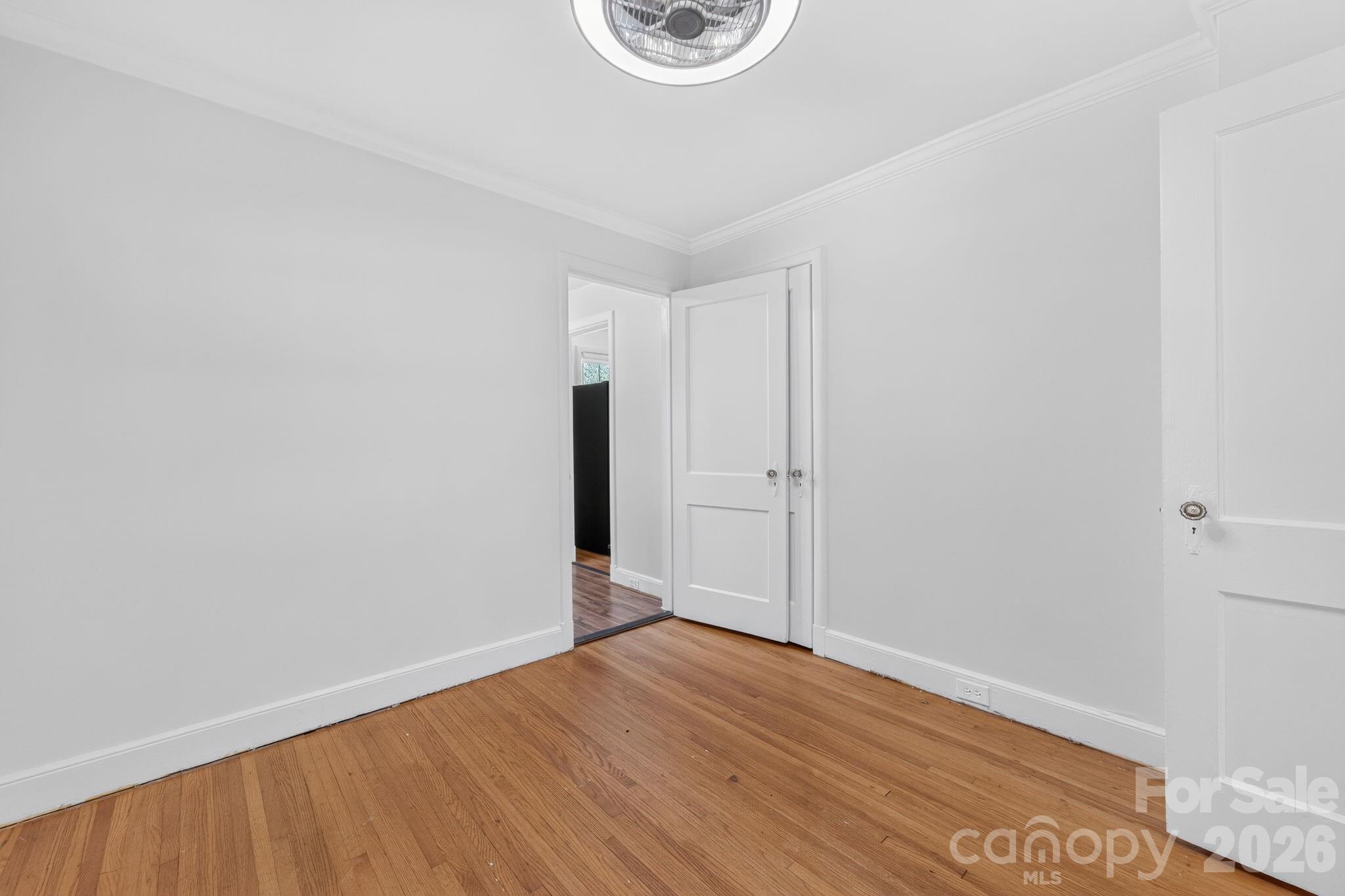 2113 Scott Avenue Property Photo 19