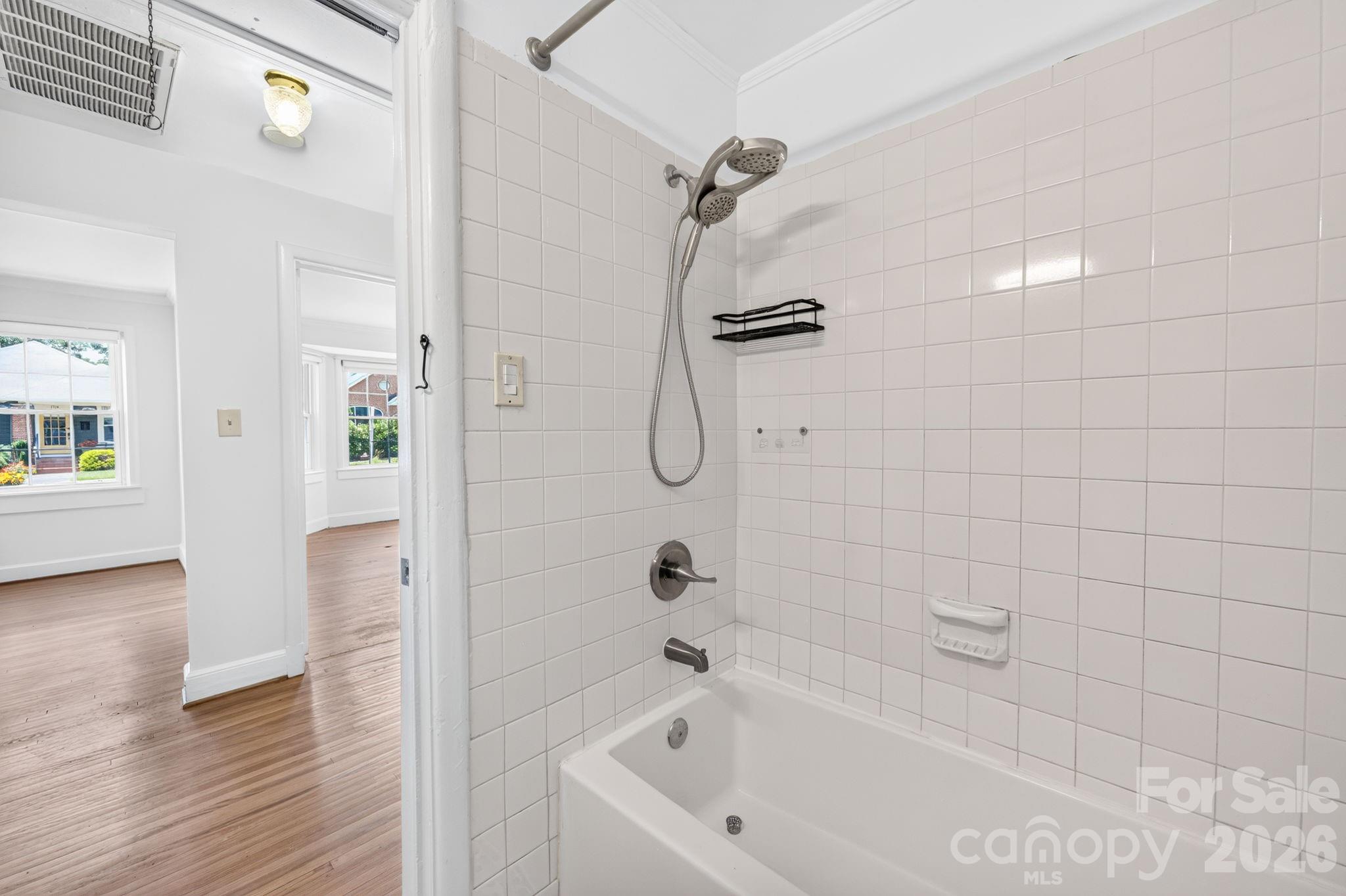 2113 Scott Avenue Property Photo 21