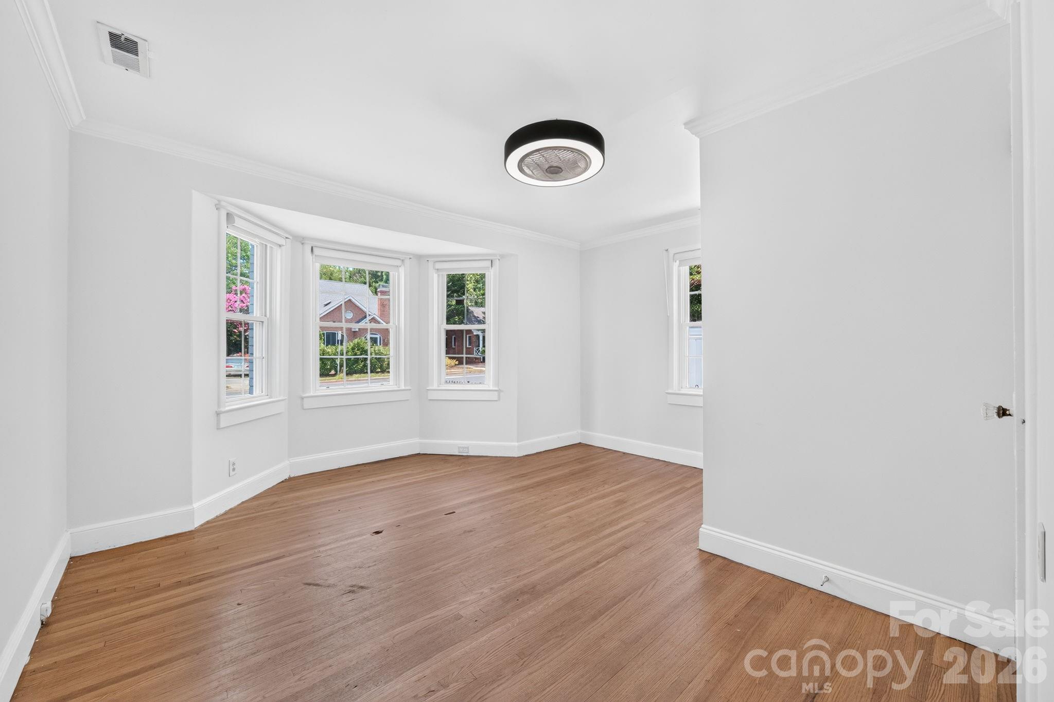 2113 Scott Avenue Property Photo 23