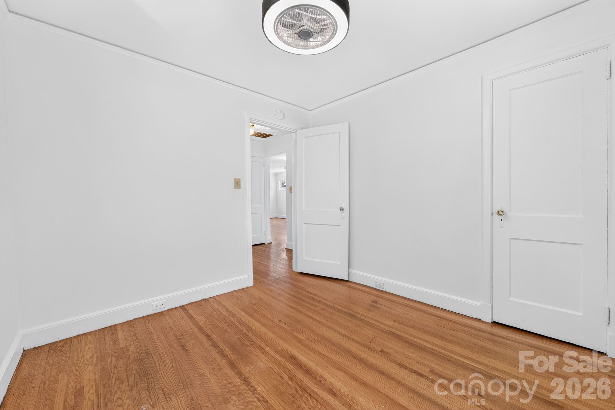 2113 Scott Avenue Property Photo 28