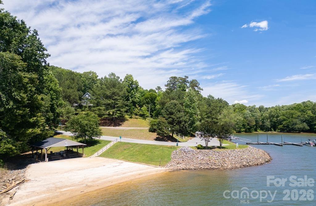 179 Riverwalk Road 27 Property Photo 8