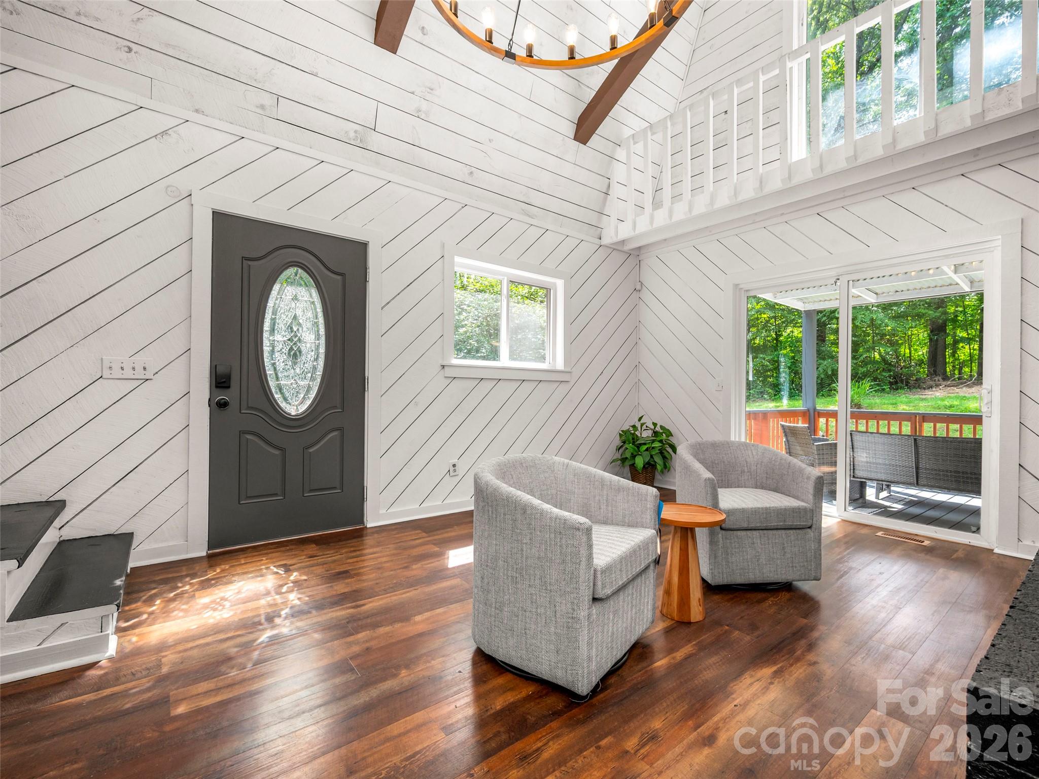 3276 Howard Gap Road Property Photo 7