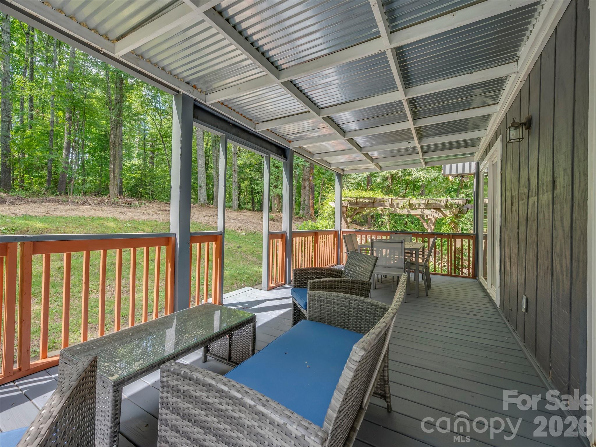 3276 Howard Gap Road Property Photo 12