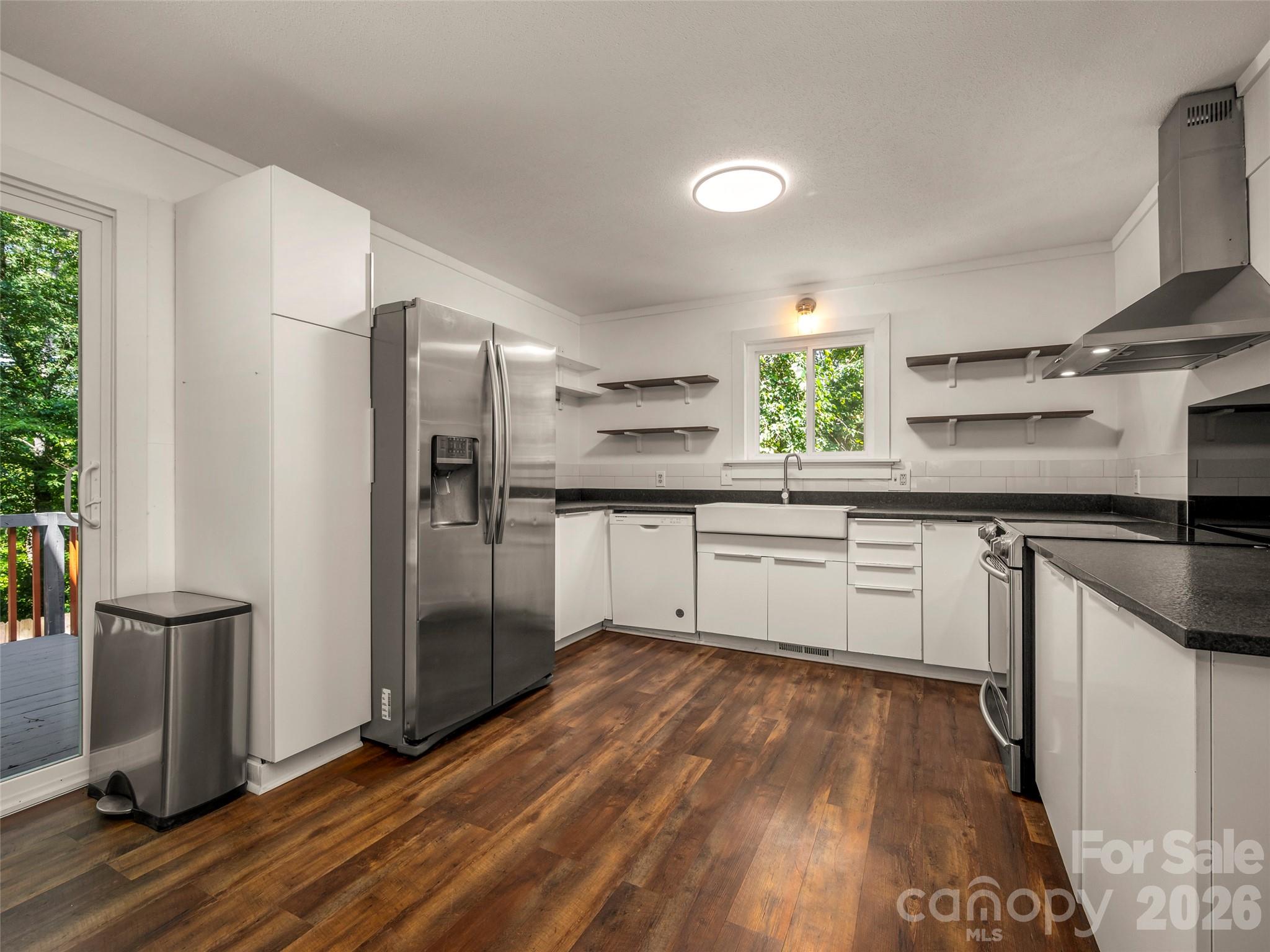 3276 Howard Gap Road Property Photo 13