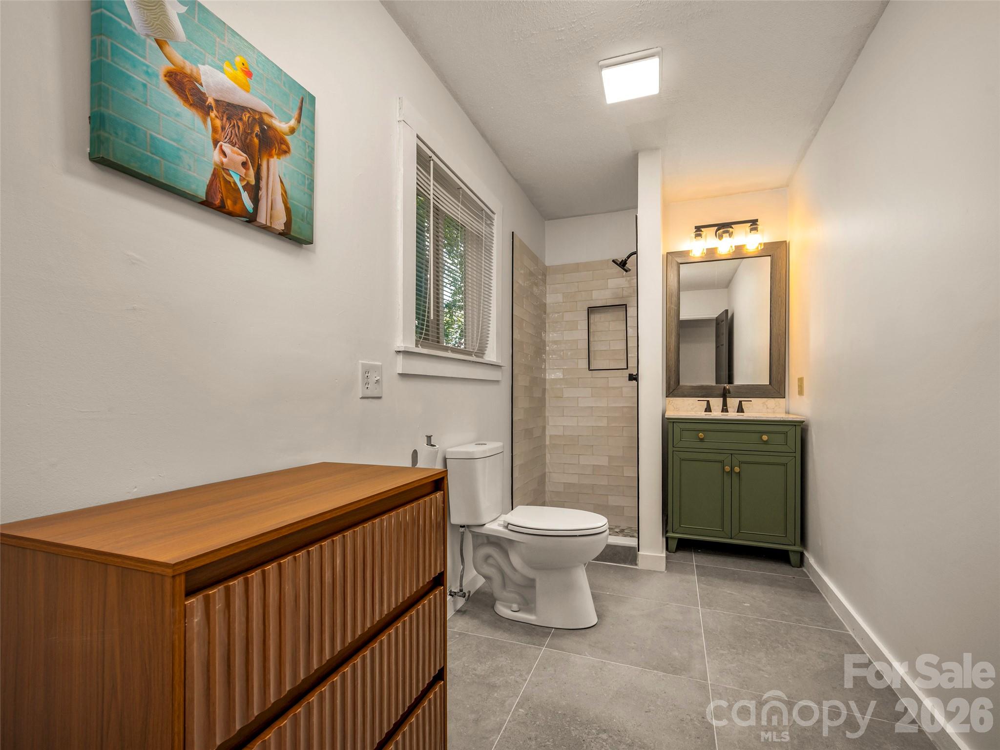 3276 Howard Gap Road Property Photo 18