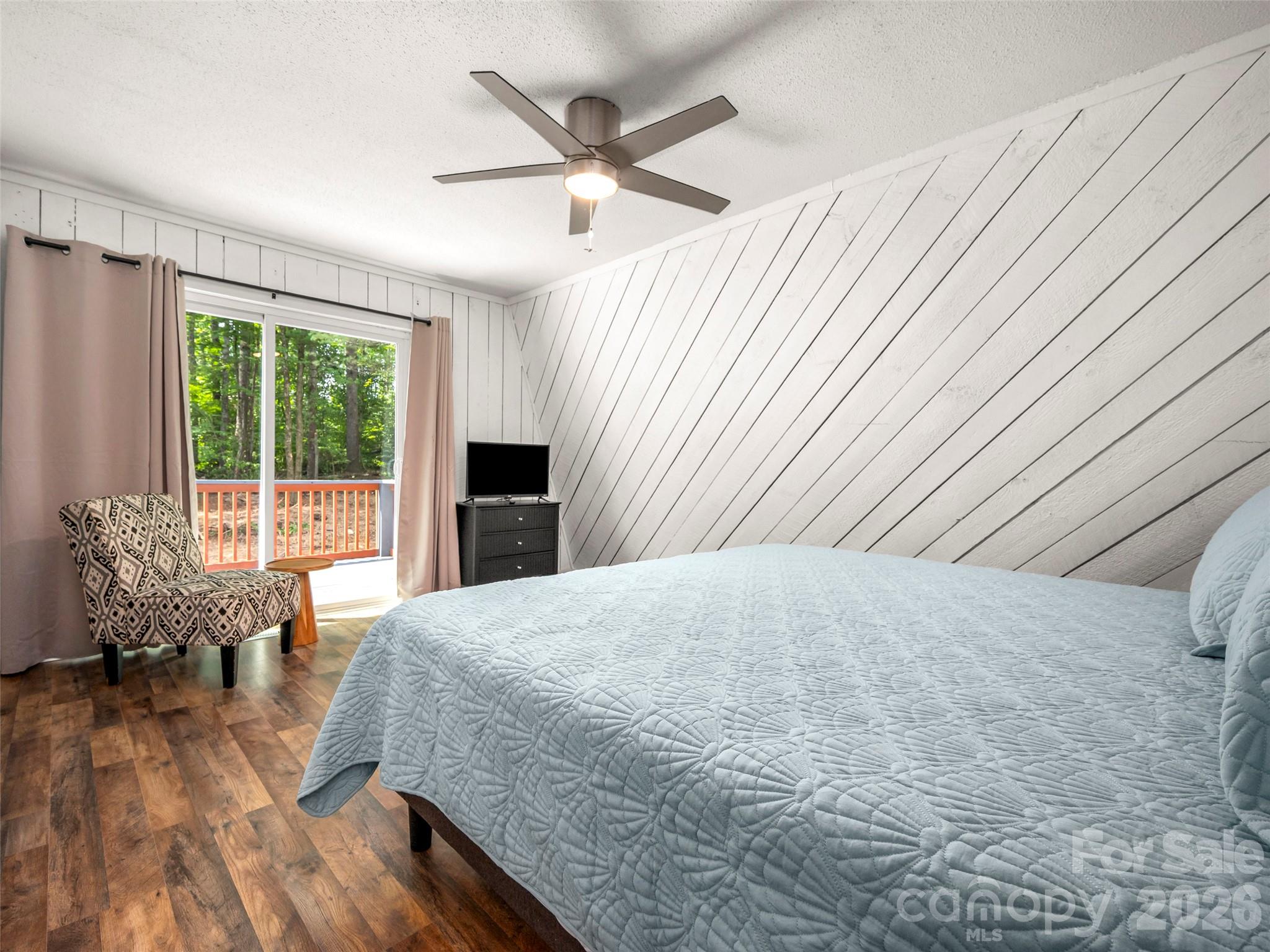 3276 Howard Gap Road Property Photo 24