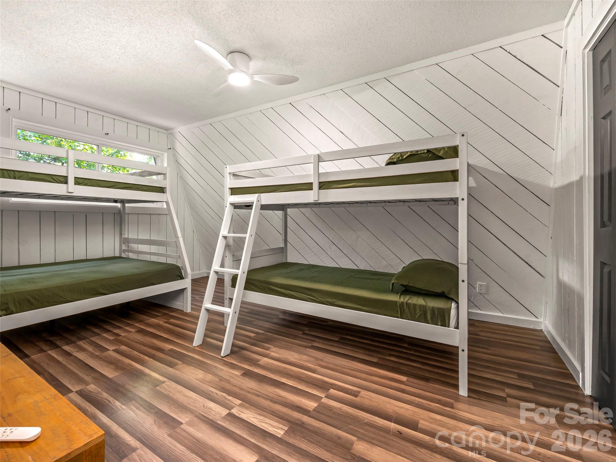3276 Howard Gap Road Property Photo 28