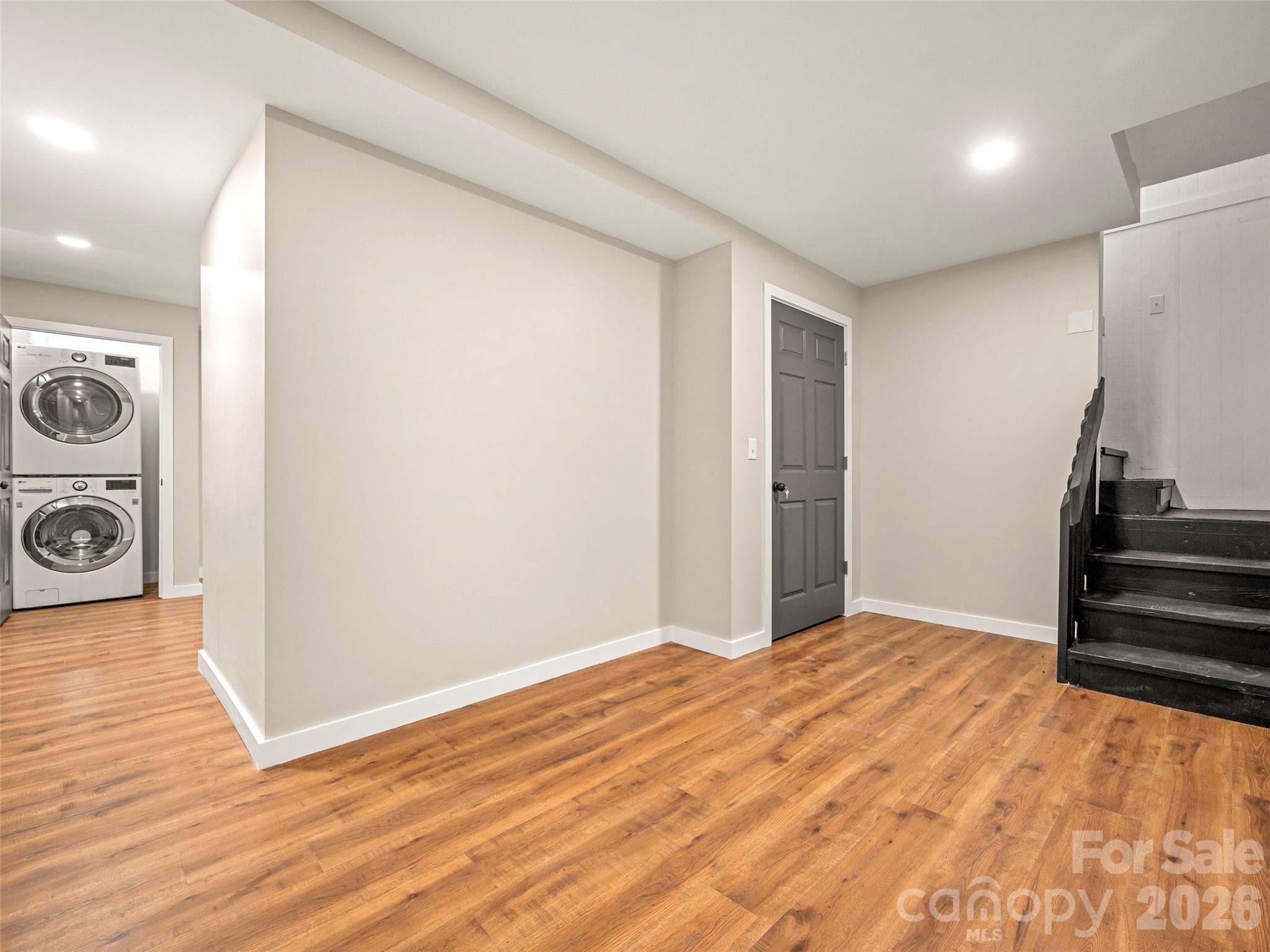 3276 Howard Gap Road Property Photo 32