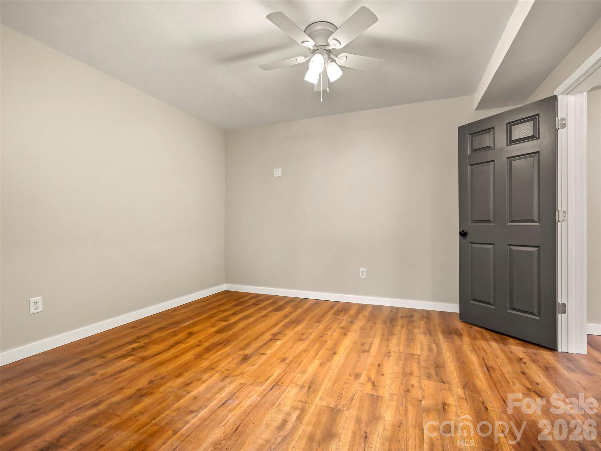 3276 Howard Gap Road Property Photo 38