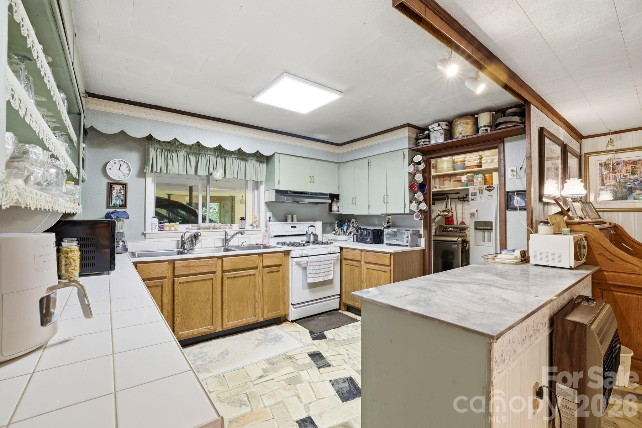 3324 Hwy 28 Road Property Photo 14