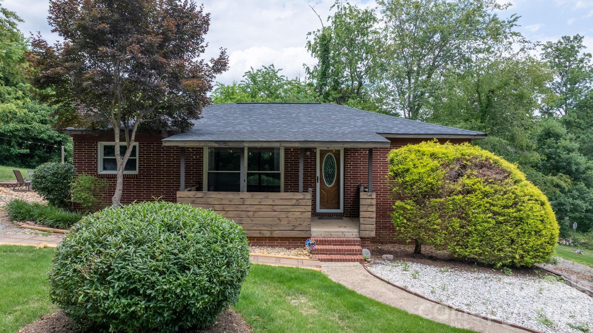 248 Hemlock Street Property Photo 1