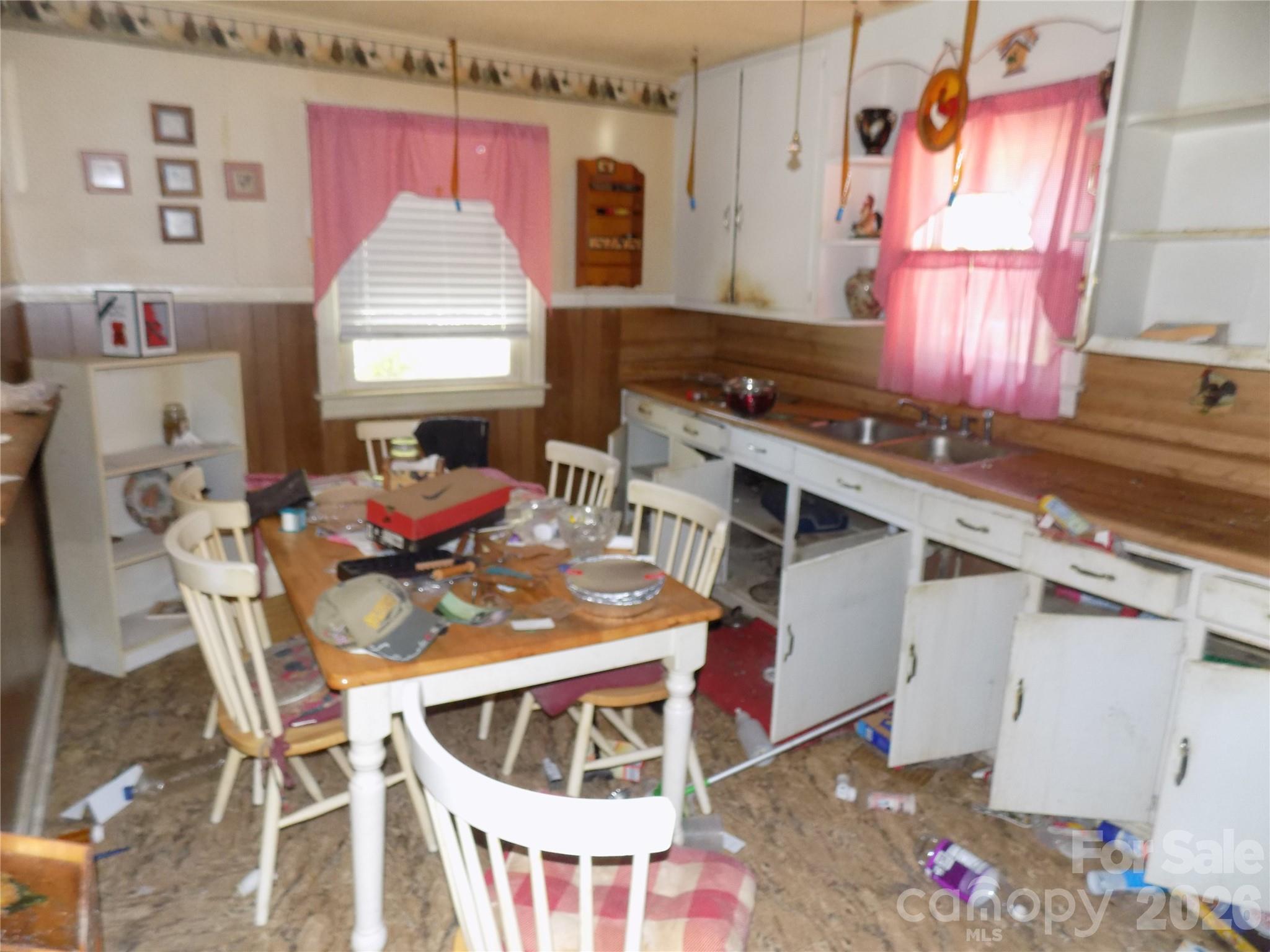 308 S Vine Street Property Photo 4