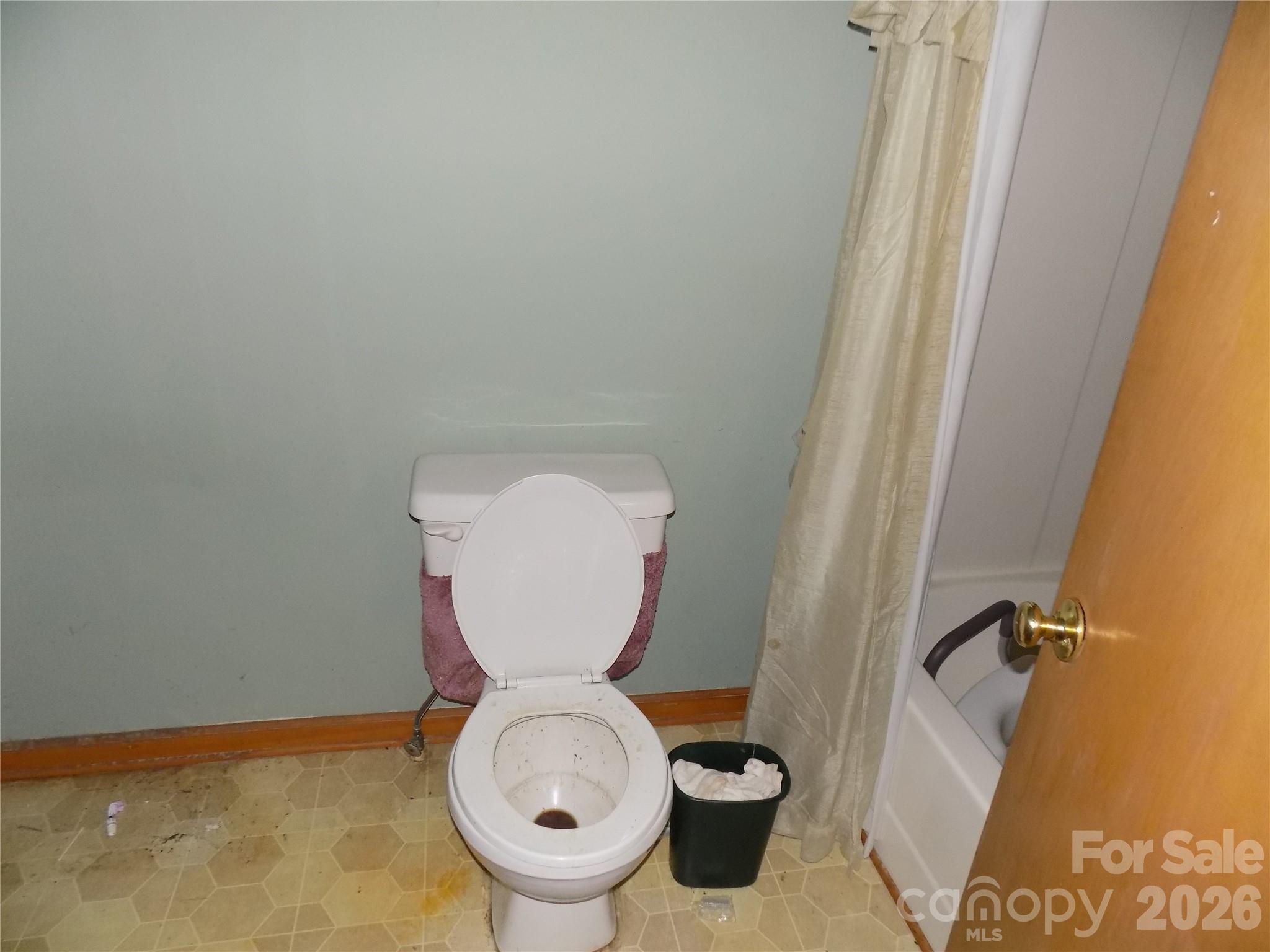 308 S Vine Street Property Photo 9