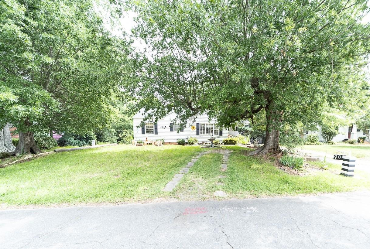 909 Drummond Avenue Property Photo 1