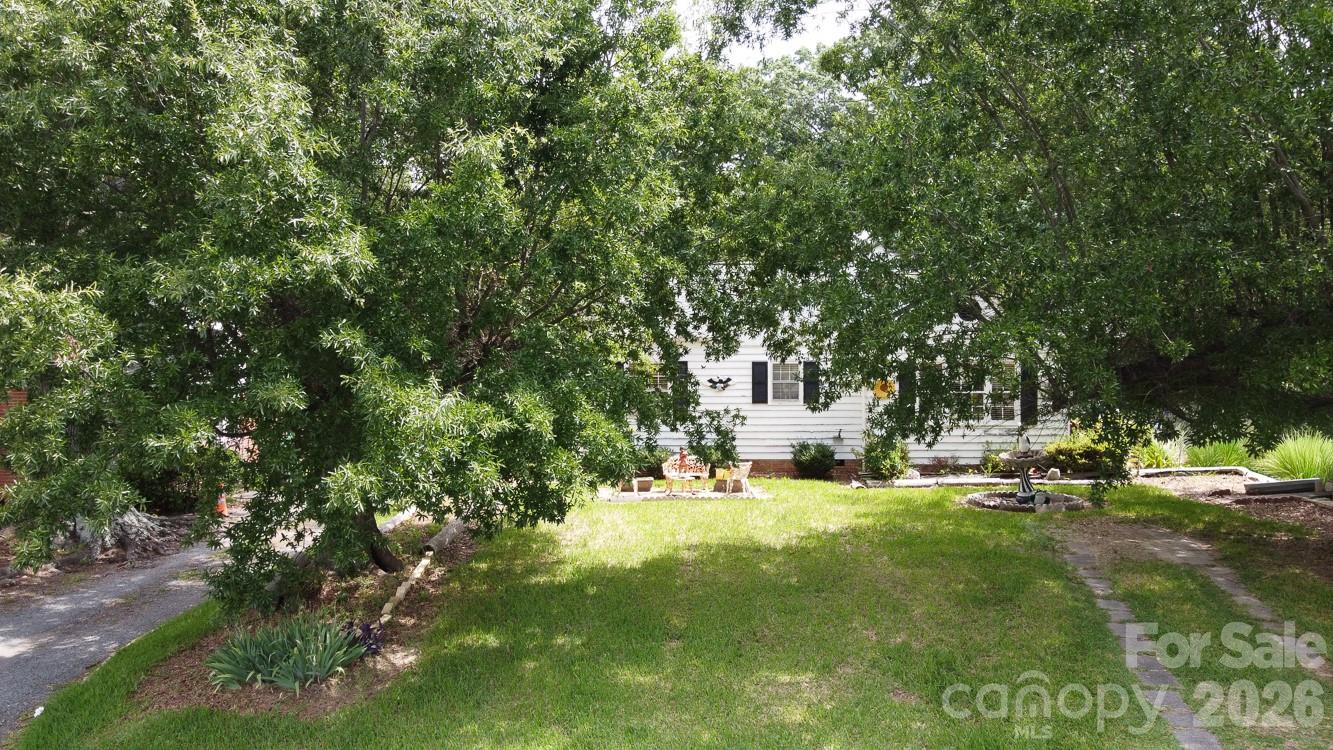 909 Drummond Avenue Property Photo 2