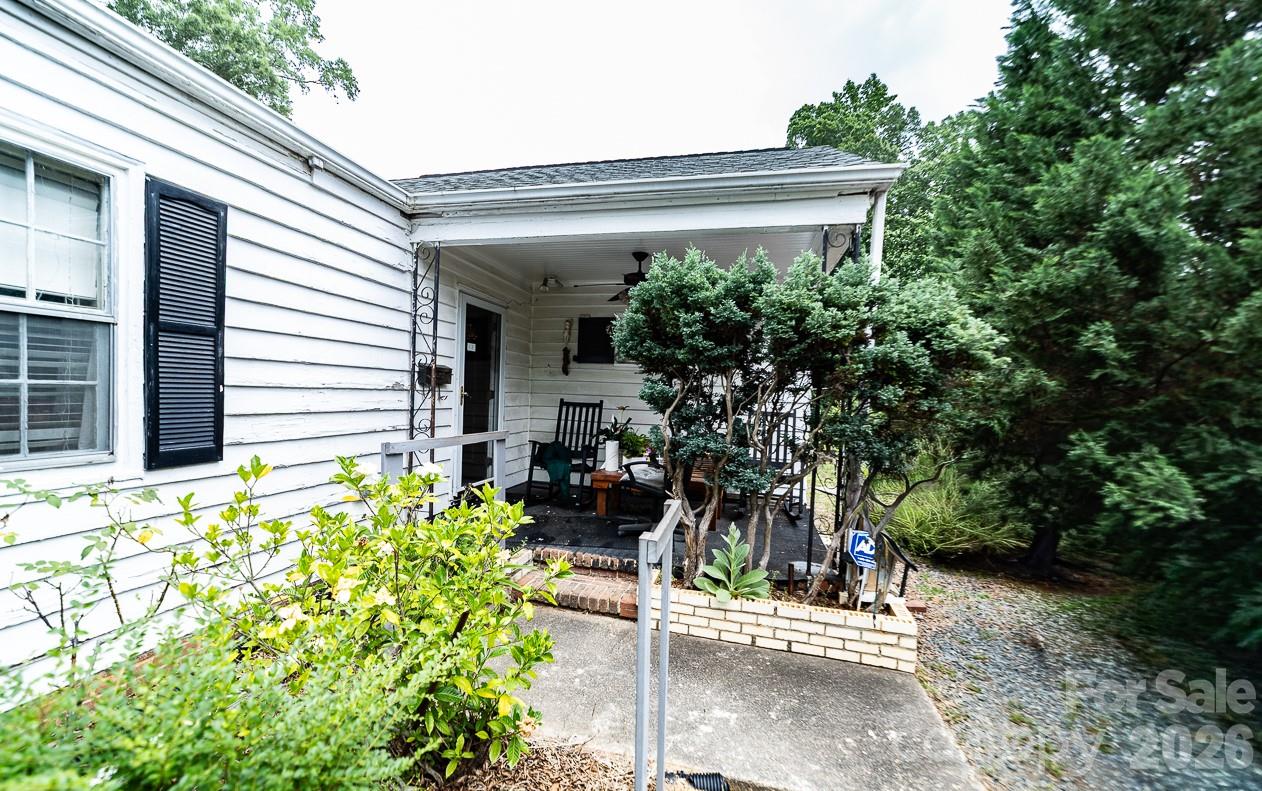 909 Drummond Avenue Property Photo 3