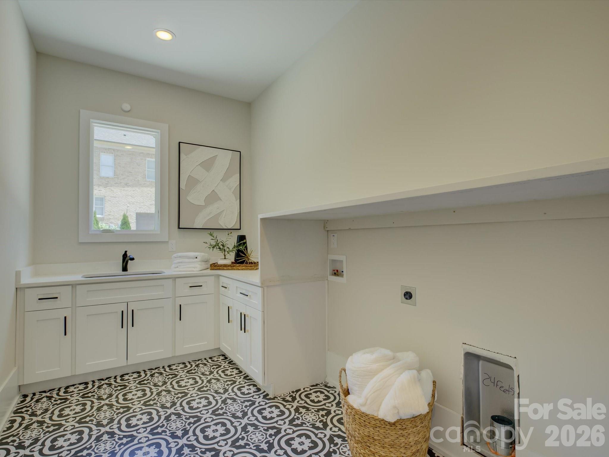 1016 Sherringham Way Property Photo 25