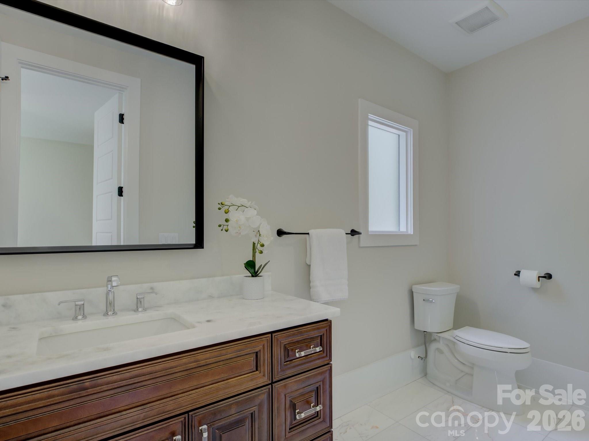 1016 Sherringham Way Property Photo 40