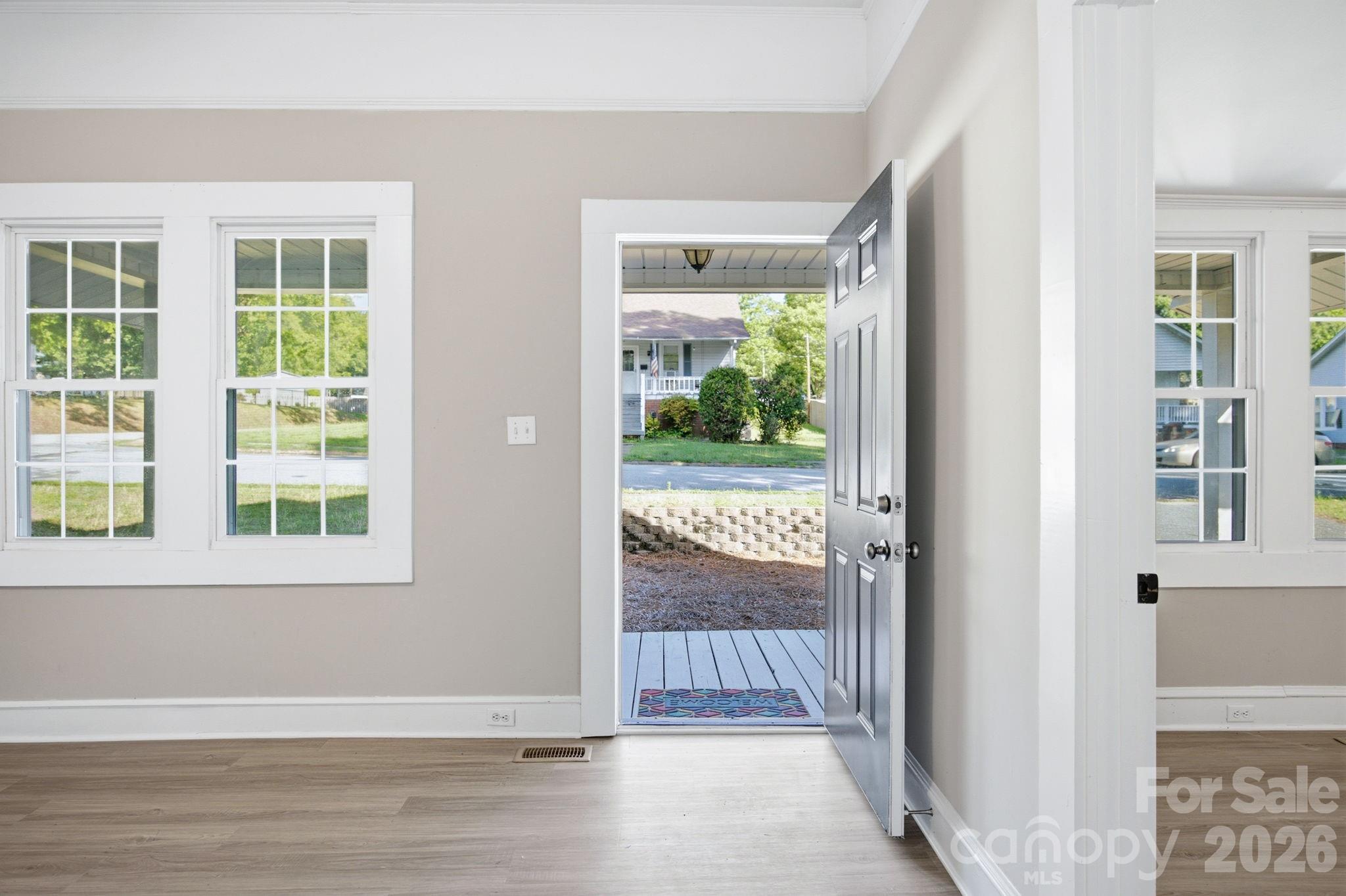 315 S Rose Avenue Property Photo 7
