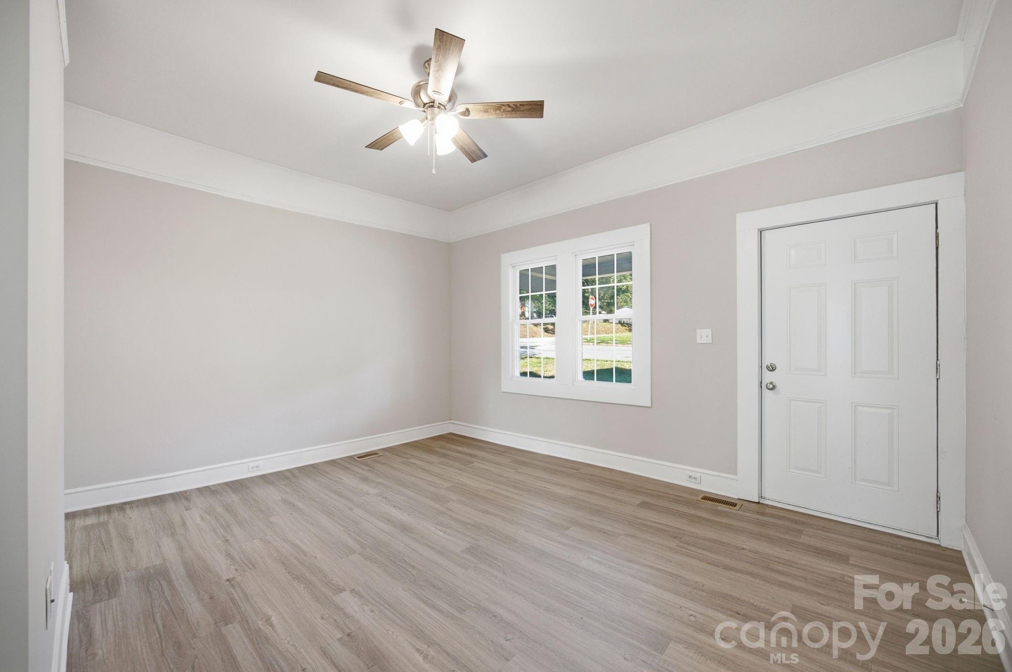 315 S Rose Avenue Property Photo 10